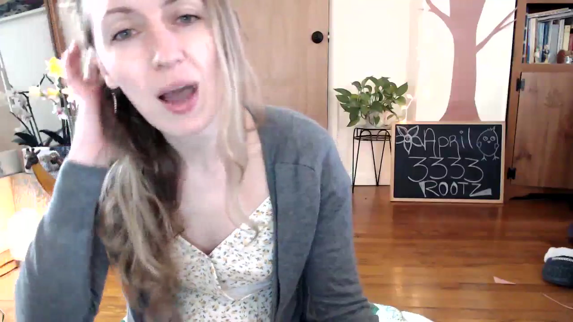 Gallery image thumbnail from WildflowerEm's myfreecams stream on, 04/14/2024, 22:27 image 3 of 20