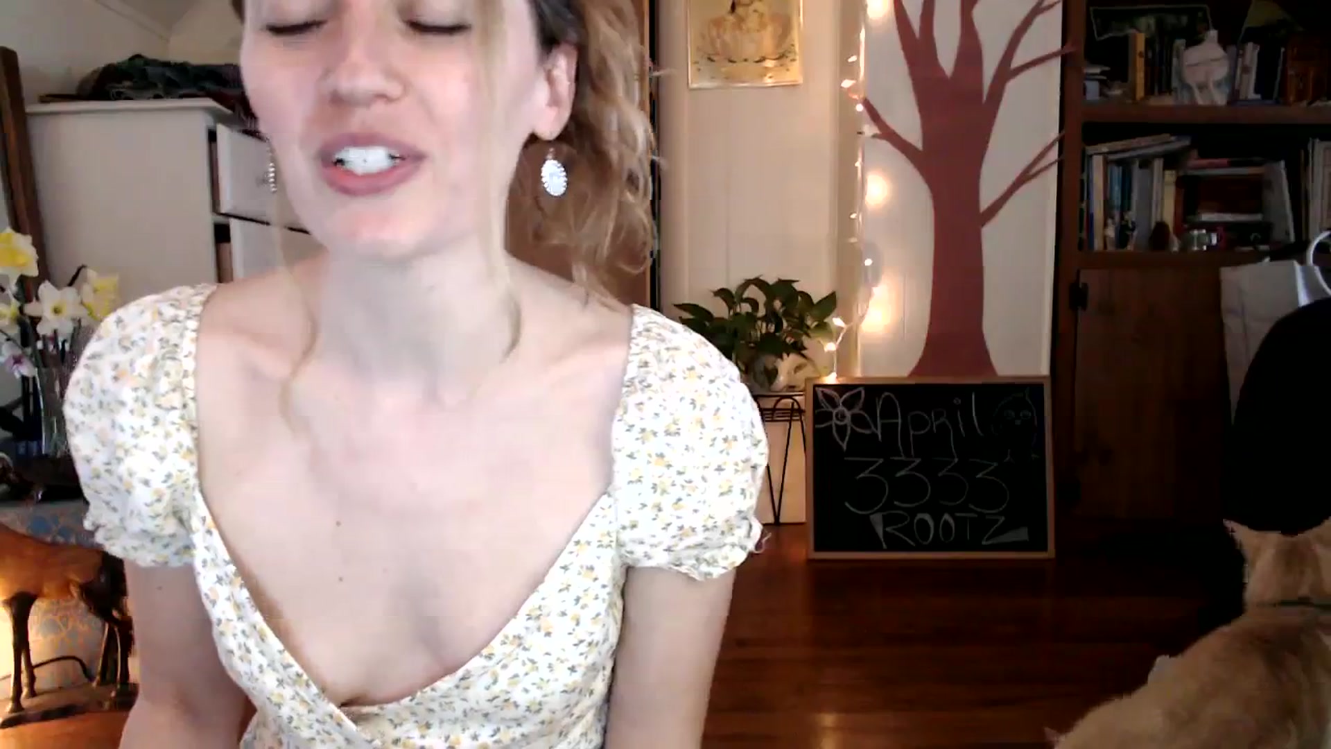 Gallery image thumbnail from WildflowerEm's myfreecams stream on, 04/14/2024, 22:27 image 10 of 20