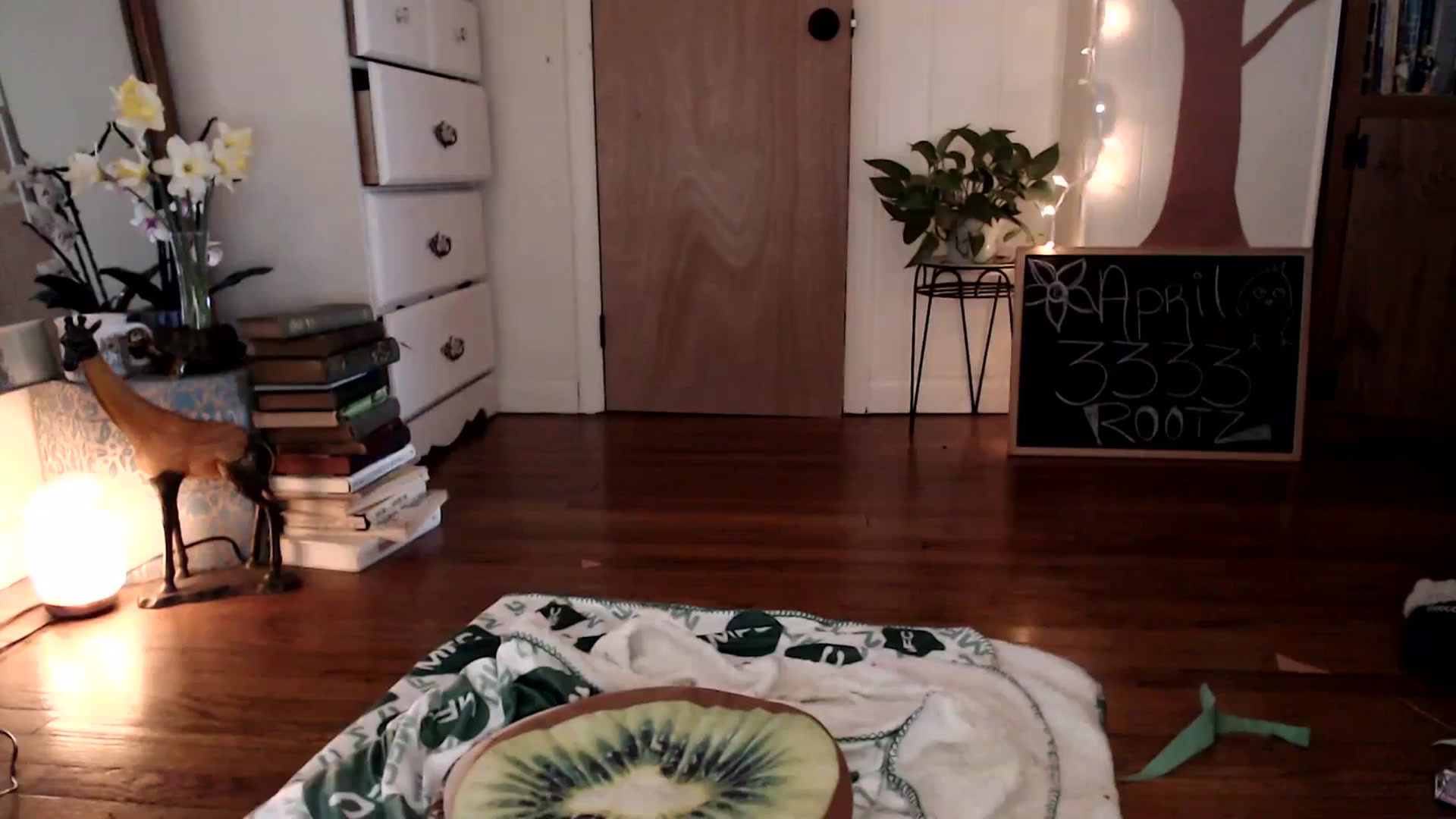 Gallery image thumbnail from WildflowerEm's myfreecams stream on, 04/14/2024, 22:27 image 11 of 20