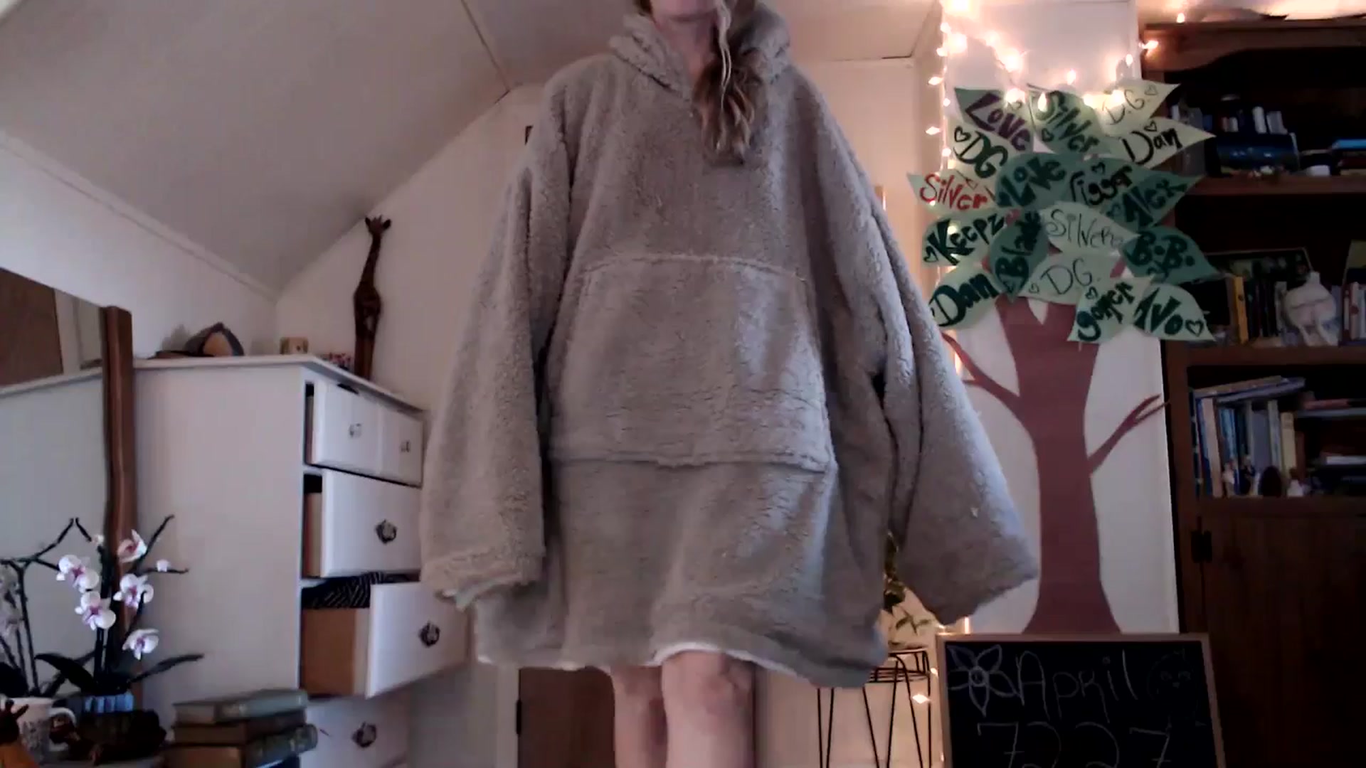 Gallery image thumbnail from WildflowerEm's myfreecams stream on, 04/20/2024, 22:21 image 18 of 20