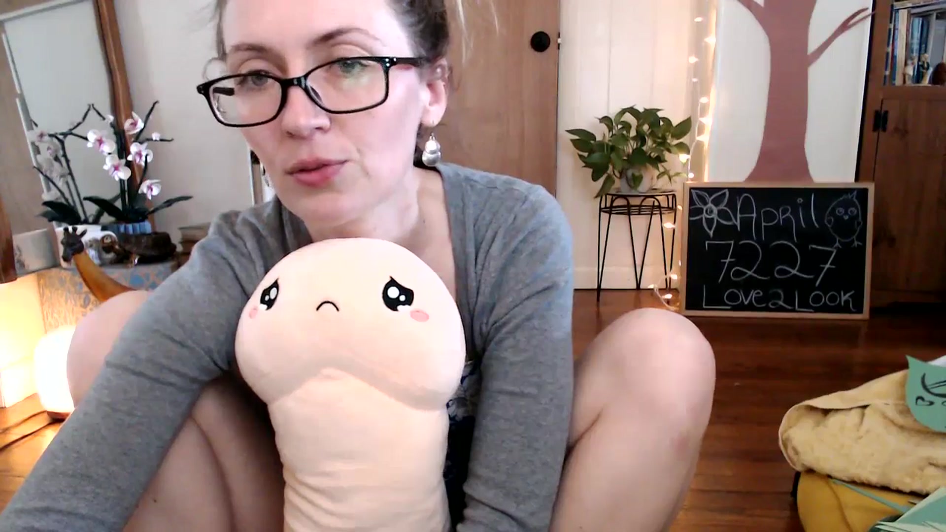 Gallery image thumbnail from WildflowerEm's myfreecams stream on, 04/21/2024, 21:46 image 9 of 20