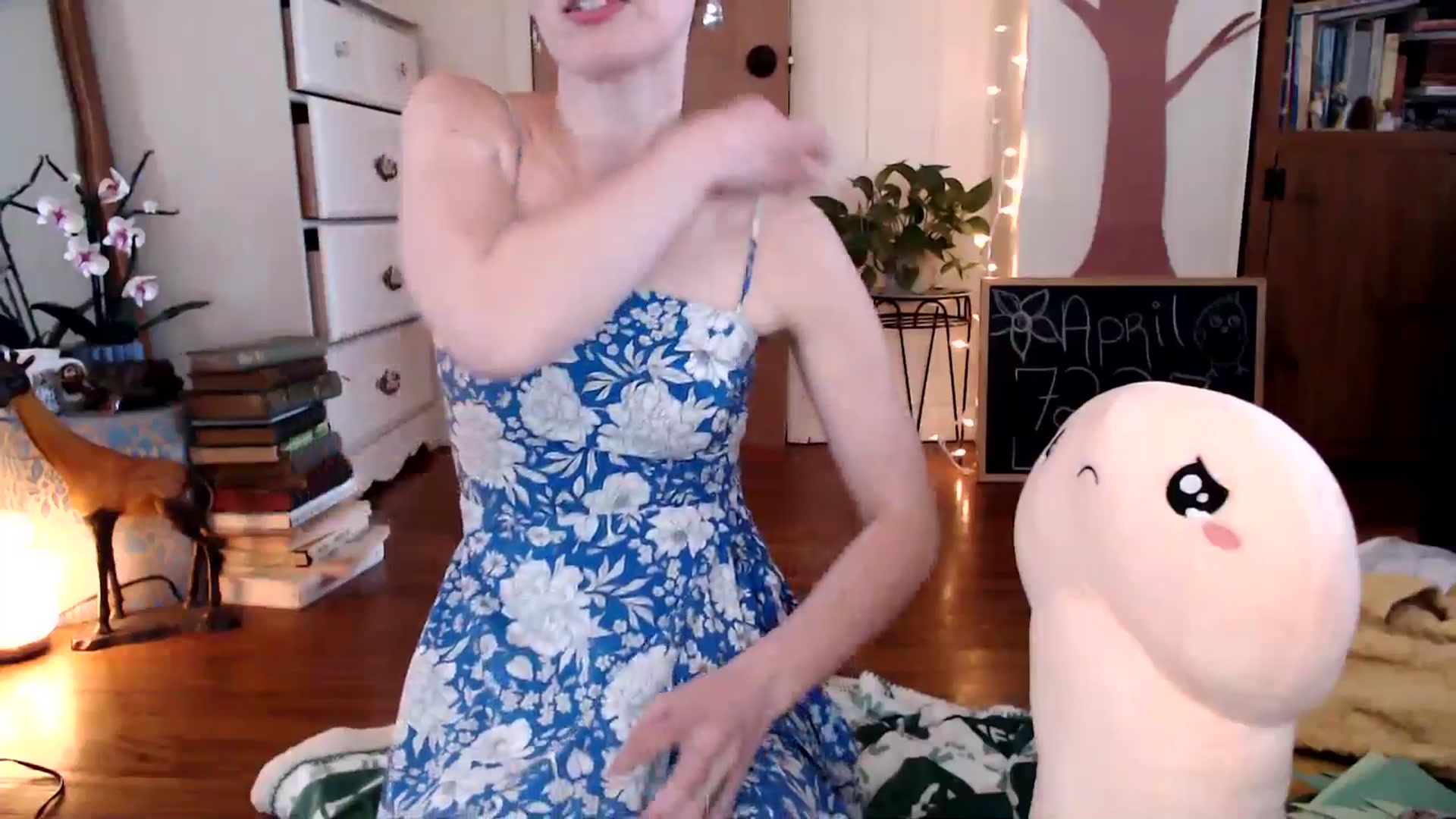 Gallery image thumbnail from WildflowerEm's myfreecams stream on, 04/21/2024, 21:46 image 16 of 20