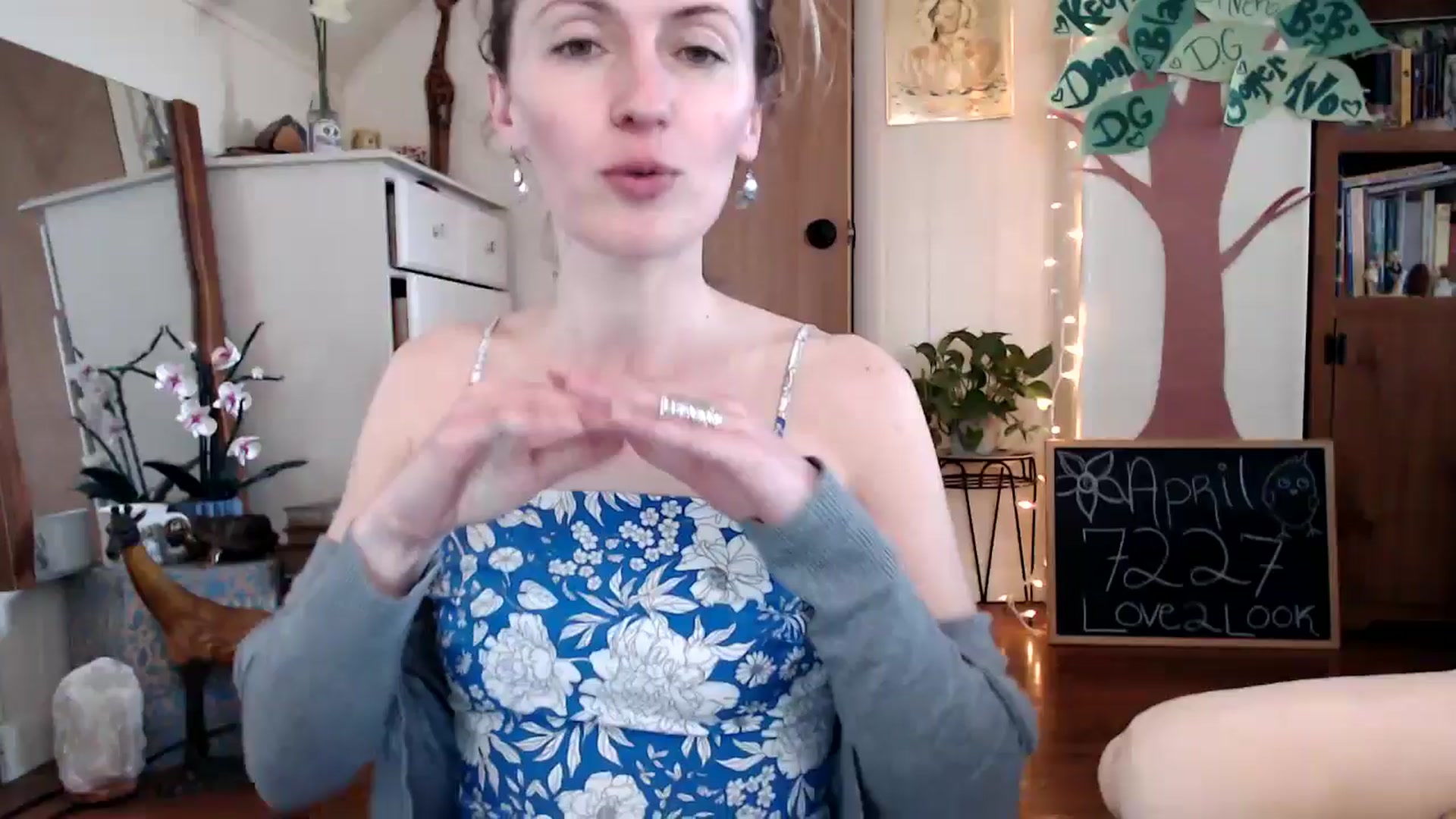 Gallery image thumbnail from WildflowerEm's myfreecams stream on, 04/21/2024, 21:46 image 4 of 20