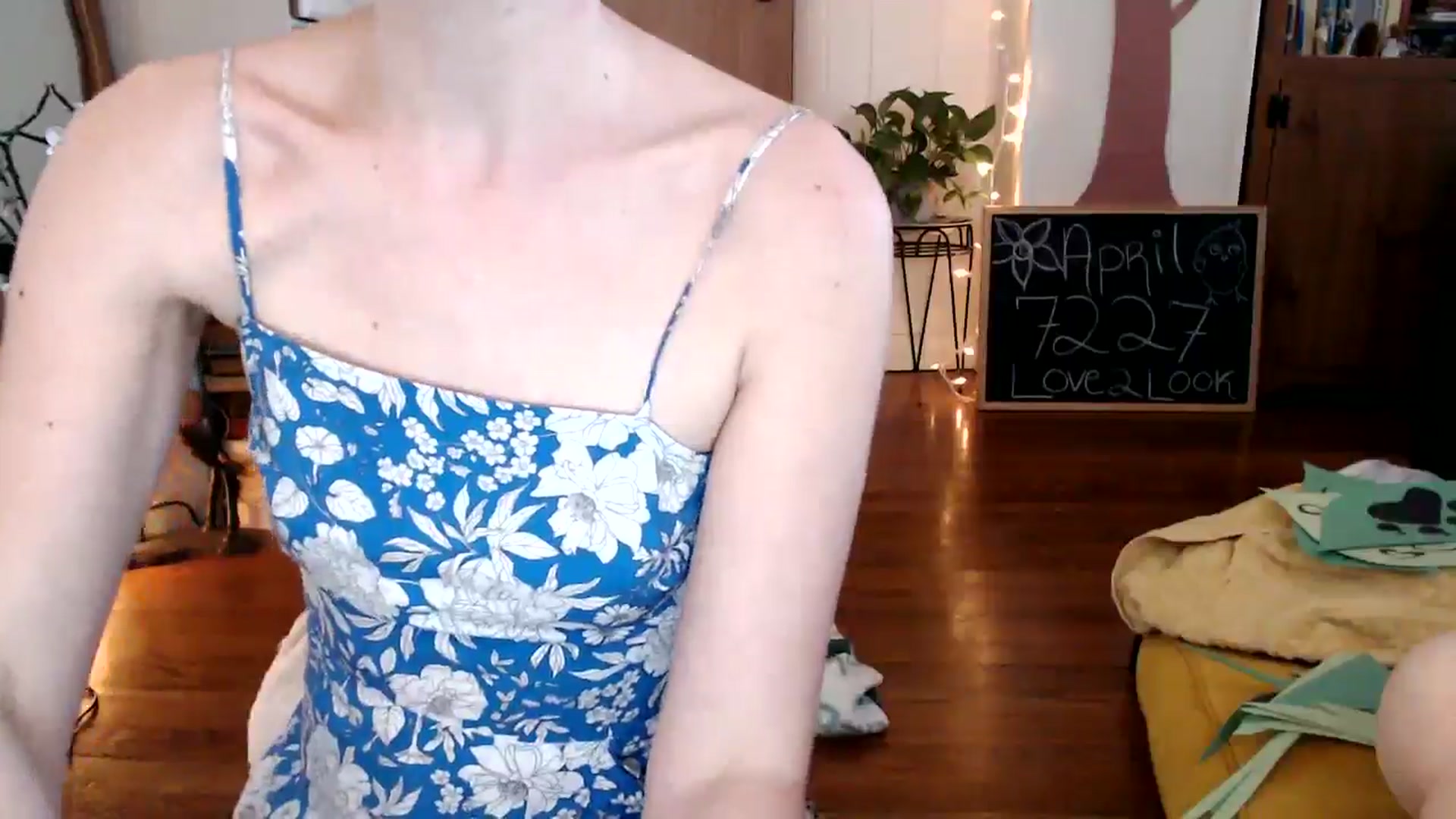 Gallery image thumbnail from WildflowerEm's myfreecams stream on, 04/21/2024, 21:46 image 13 of 20