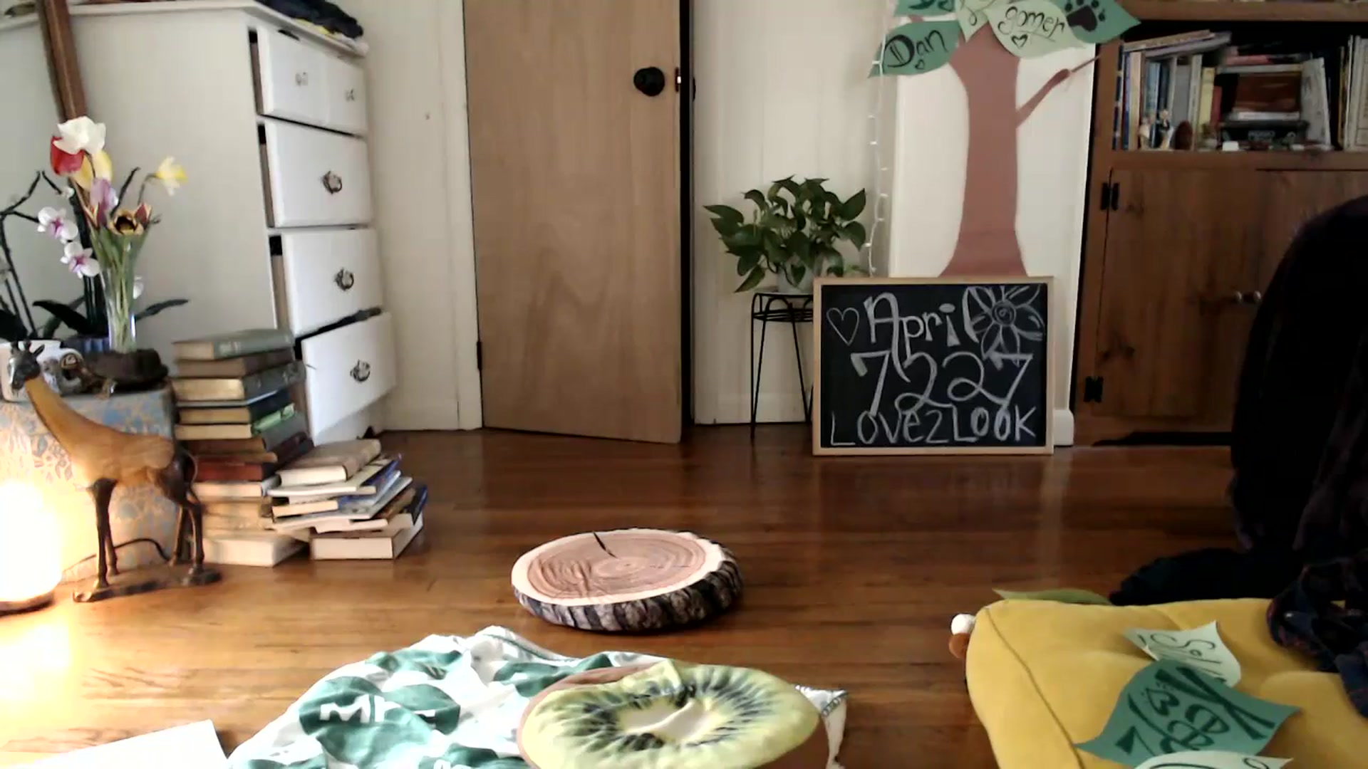 Gallery image thumbnail from WildflowerEm's myfreecams stream on, 04/27/2024, 22:11 image 7 of 20