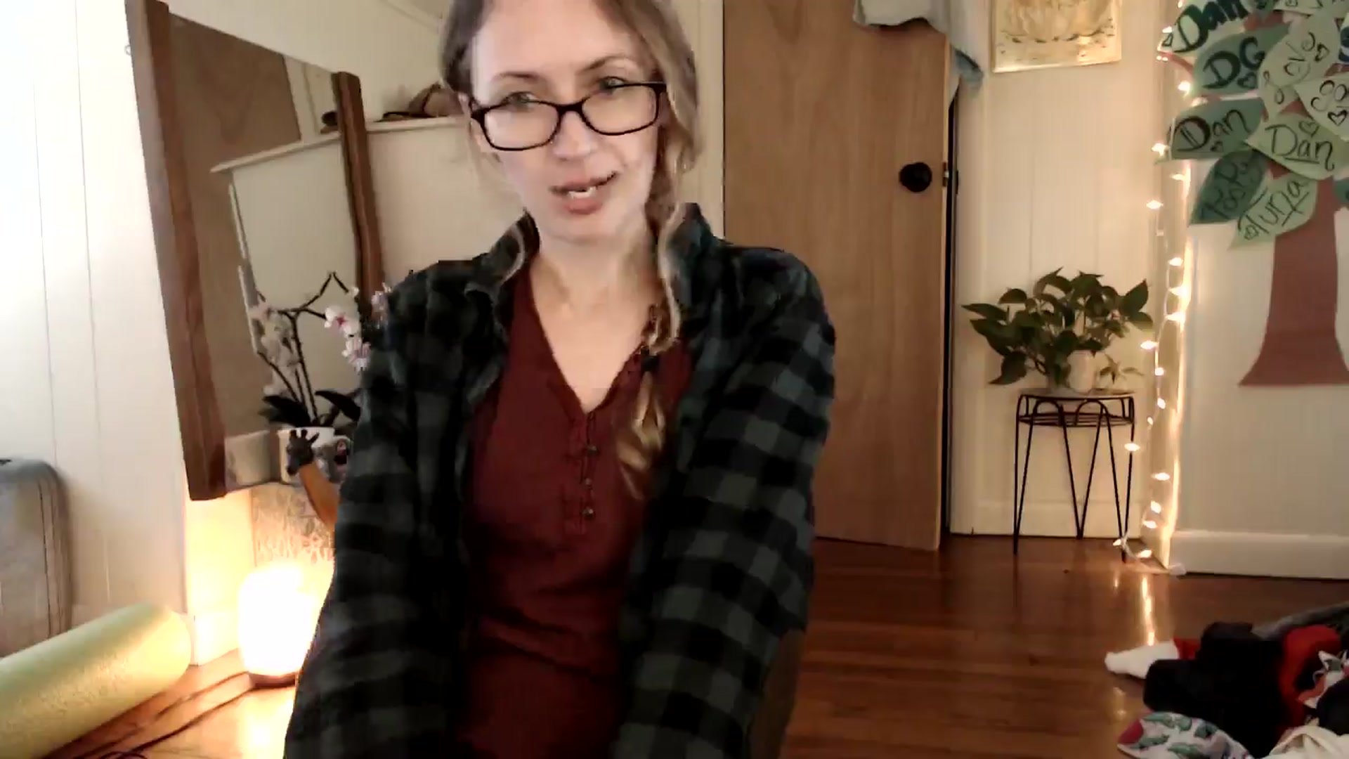 Gallery image thumbnail from WildflowerEm's myfreecams stream on, 05/19/2024, 21:58 image 2 of 20