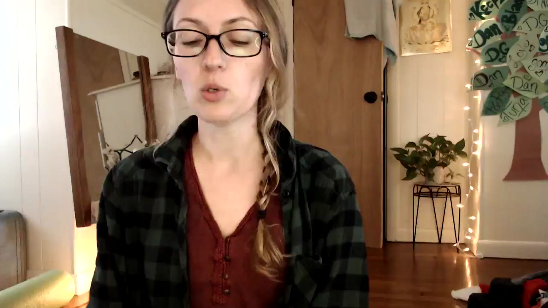 Gallery image thumbnail from WildflowerEm's myfreecams stream on, 05/19/2024, 21:58 image 1 of 20