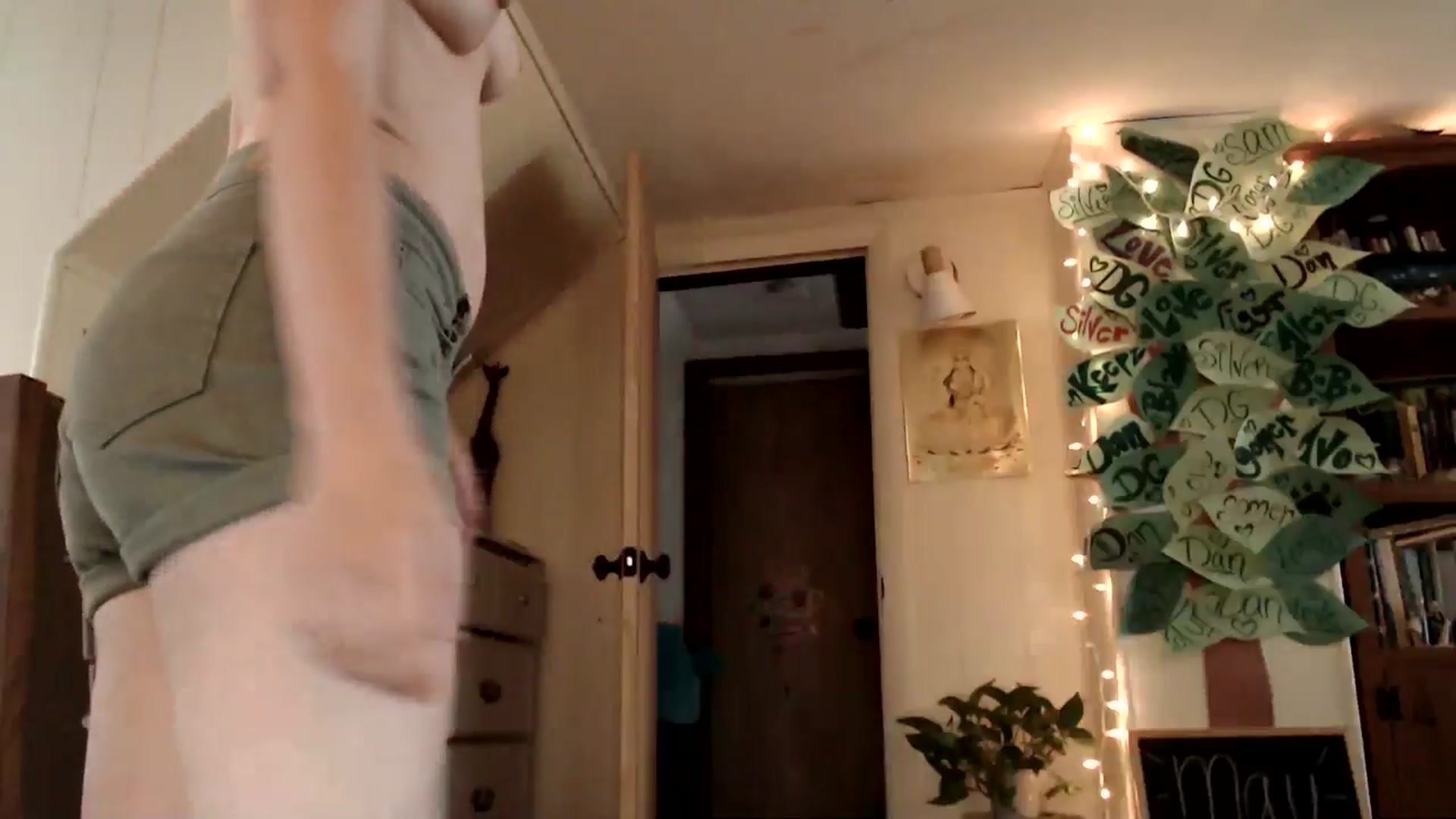 Gallery image thumbnail from WildflowerEm's myfreecams stream on, 05/27/2024, 21:24 image 10 of 20