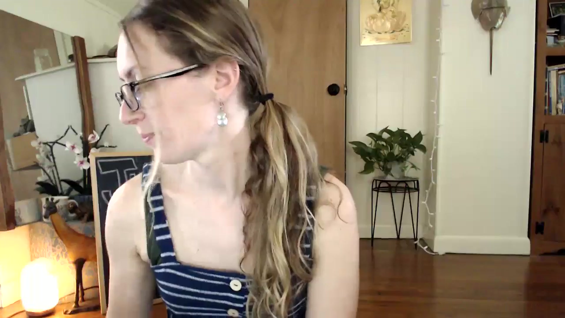 Gallery image thumbnail from WildflowerEm's myfreecams stream on, 06/02/2024, 21:21 image 8 of 20