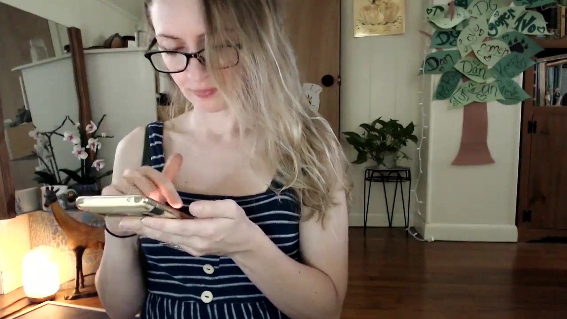 Gallery image thumbnail from WildflowerEm's myfreecams stream on, 06/02/2024, 21:21 image 4 of 20