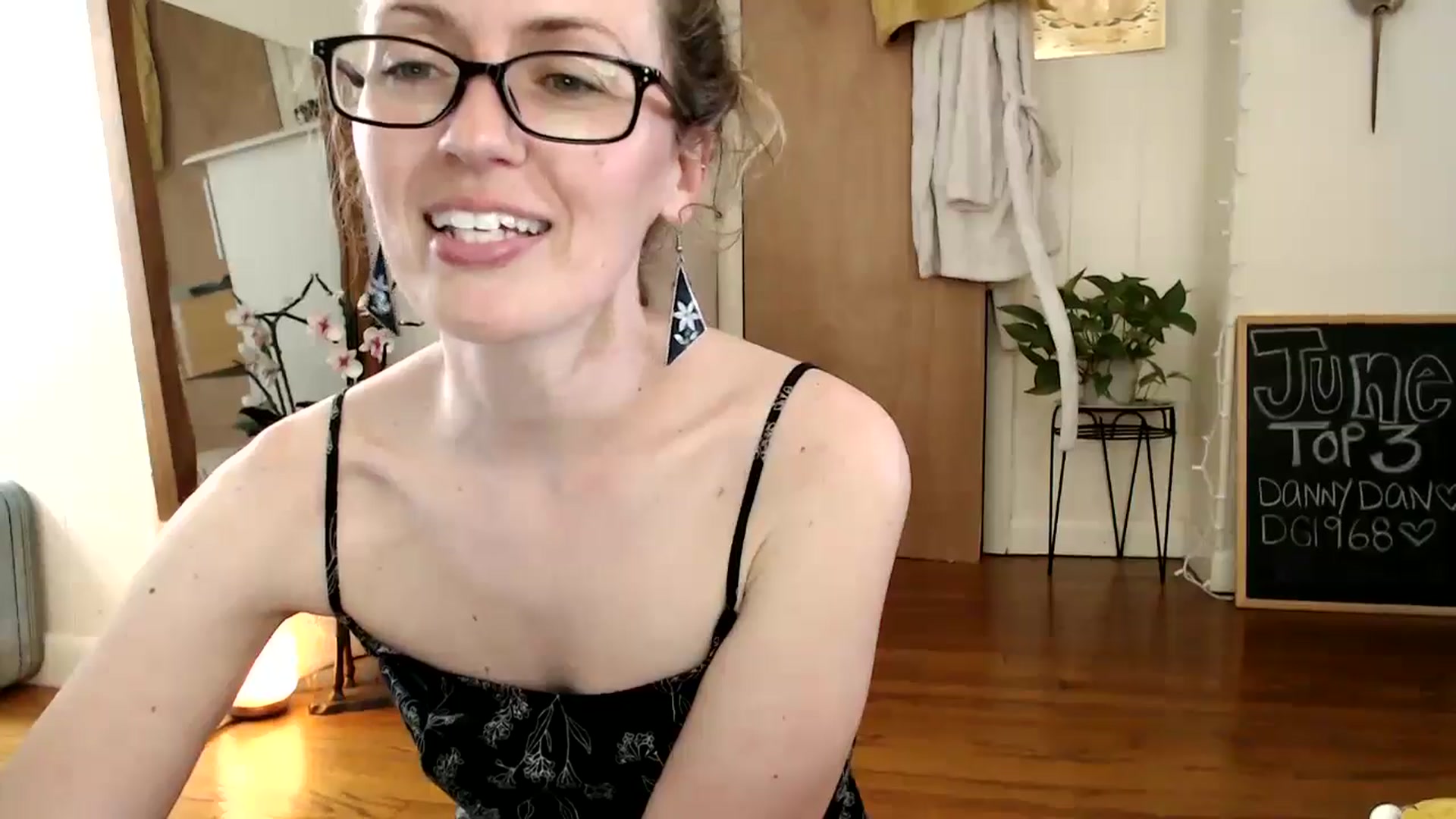 Gallery image thumbnail from WildflowerEm's myfreecams stream on, 06/08/2024, 23:05 image 2 of 20