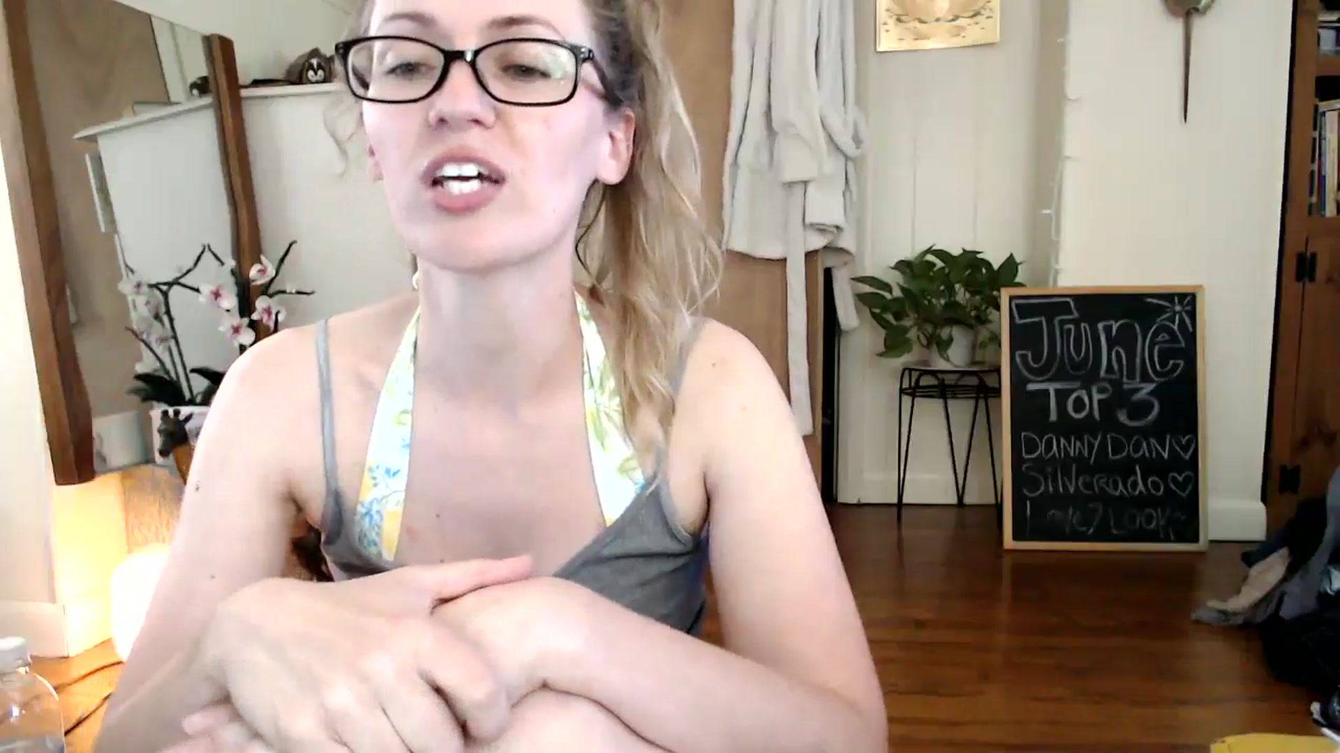 Gallery image thumbnail from WildflowerEm's myfreecams stream on, 06/15/2024, 21:49 image 3 of 20