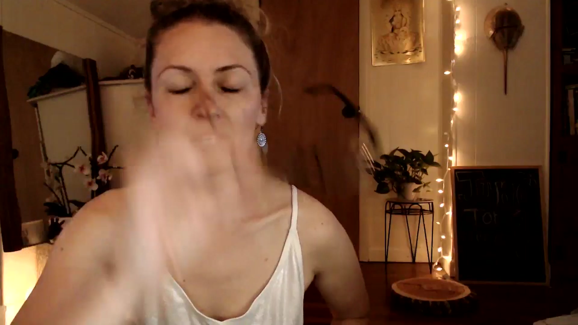 Gallery image thumbnail from WildflowerEm's myfreecams stream on, 06/23/2024, 22:38 image 16 of 20