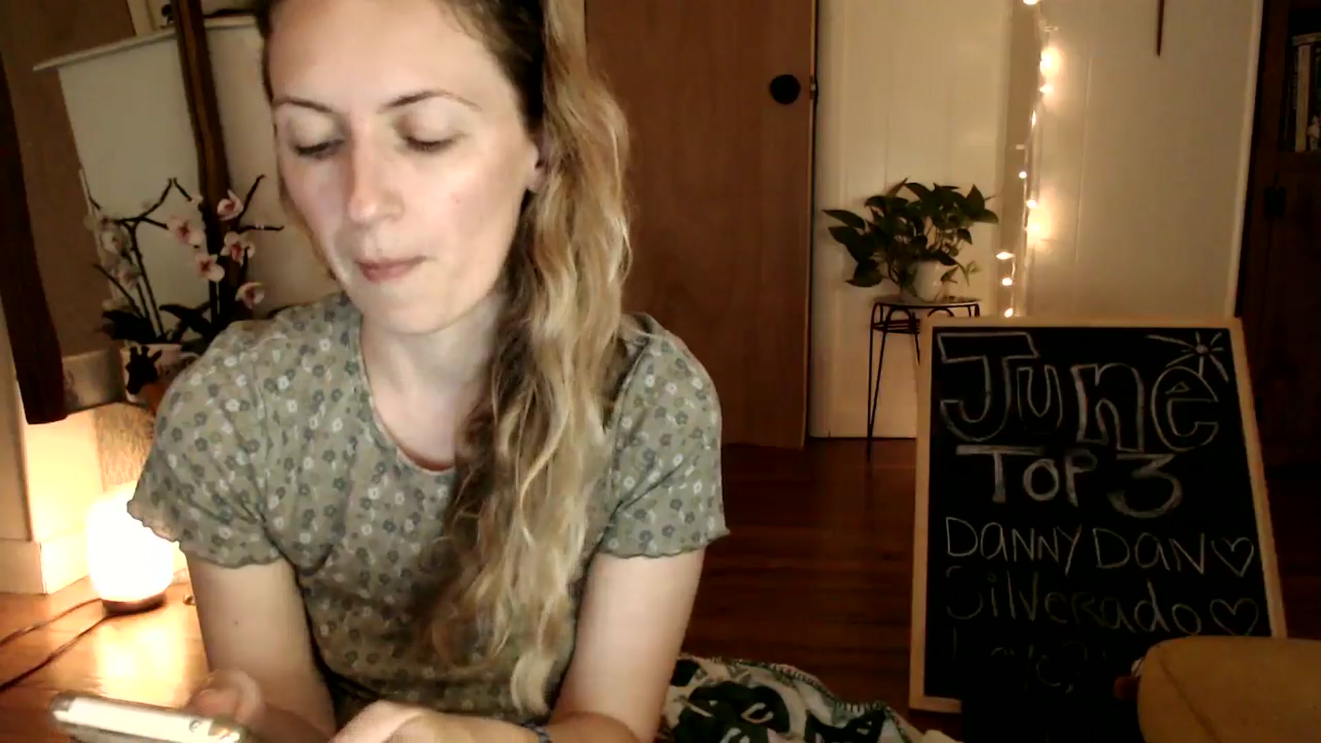 Gallery image thumbnail from WildflowerEm's myfreecams stream on, 06/30/2024, 21:29 image 10 of 20