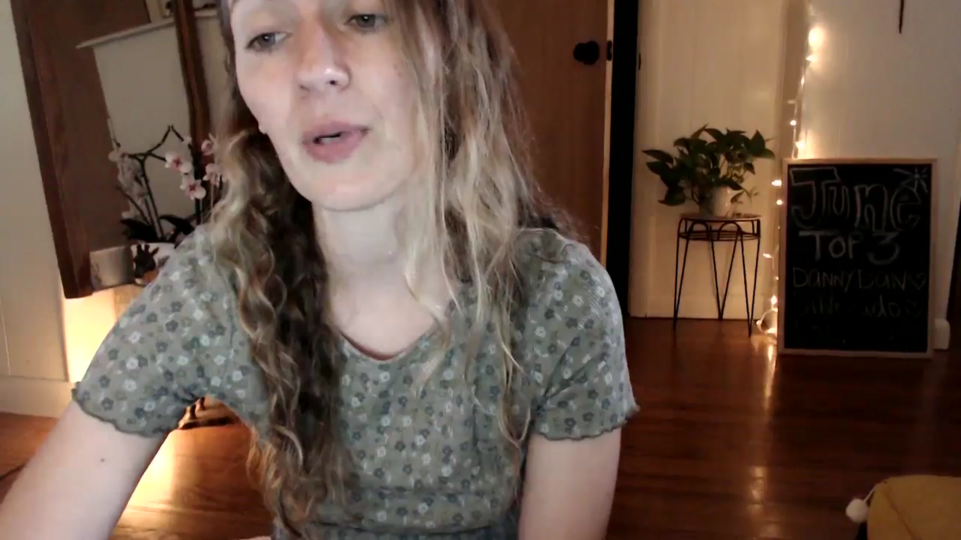 Gallery image thumbnail from WildflowerEm's myfreecams stream on, 06/30/2024, 21:29 image 3 of 20