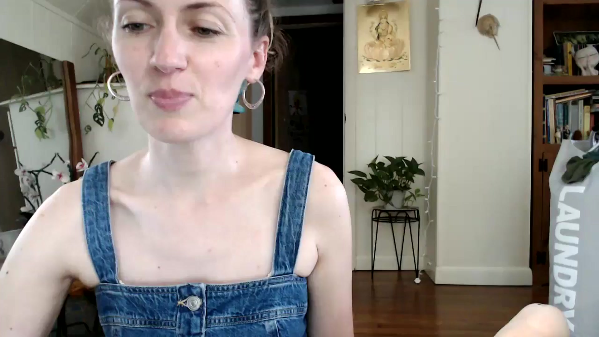 Gallery image thumbnail from WildflowerEm's myfreecams stream on, 07/07/2024, 22:44 image 1 of 20