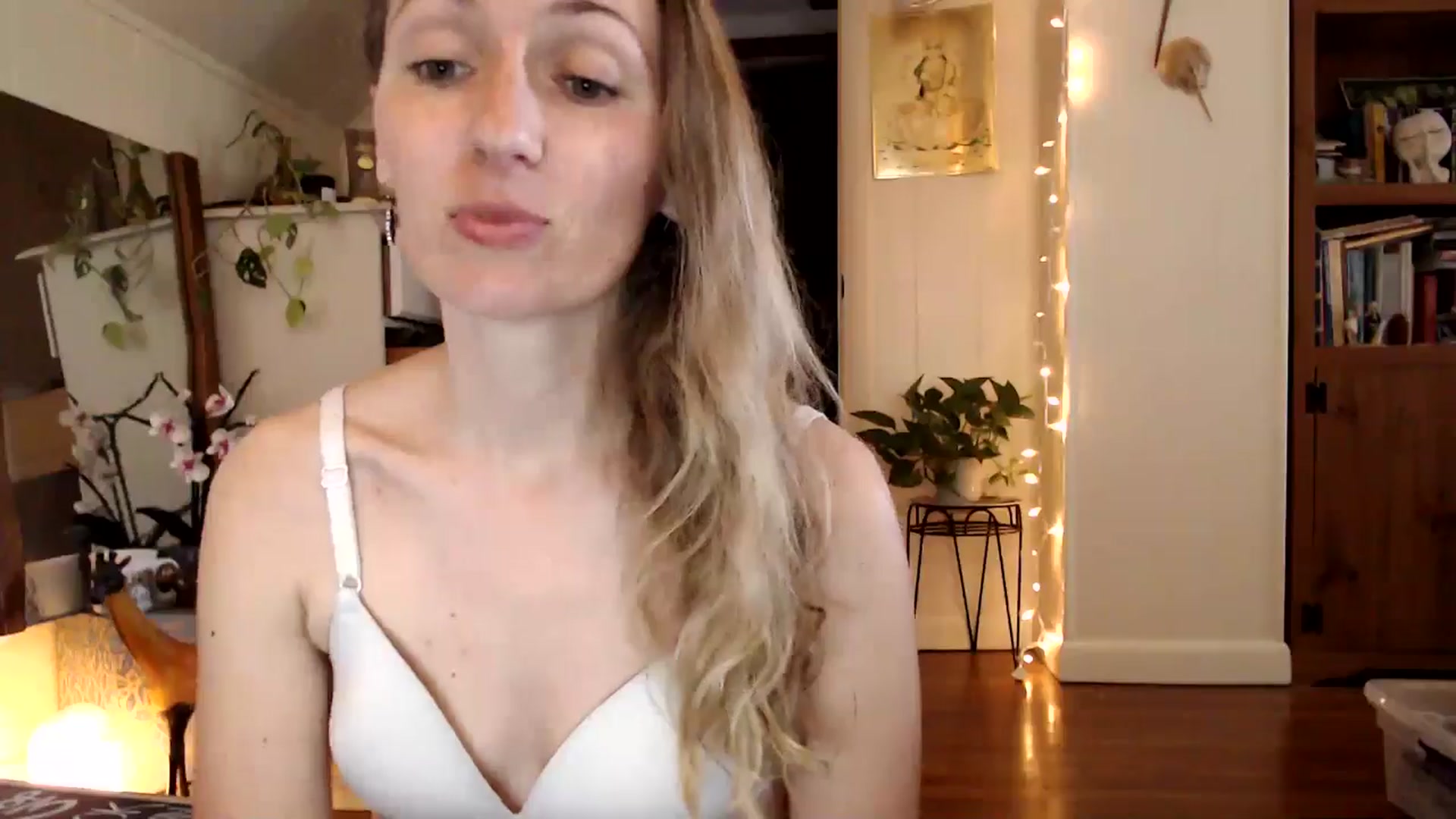 Gallery image thumbnail from WildflowerEm's myfreecams stream on, 07/13/2024, 22:35 image 4 of 20