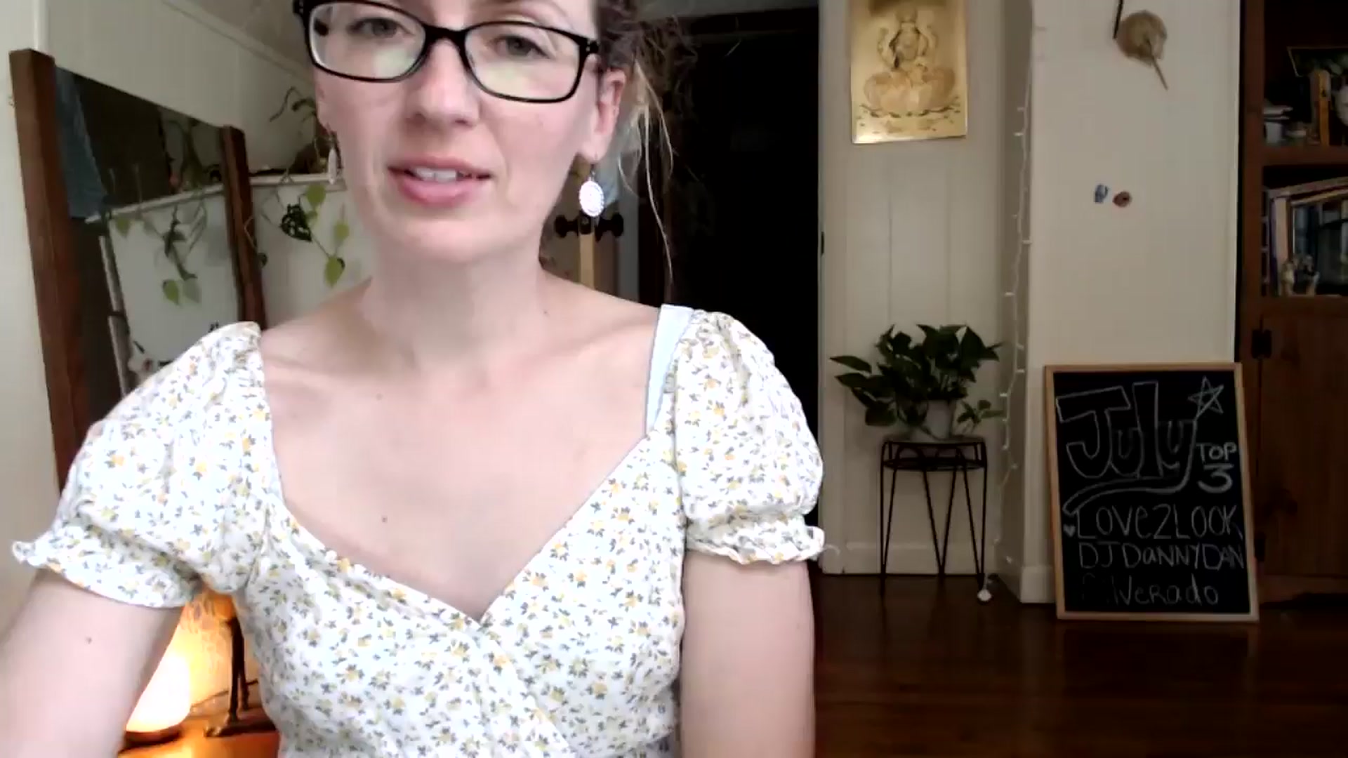 Gallery image thumbnail from WildflowerEm's myfreecams stream on, 07/20/2024, 22:16 image 1 of 20