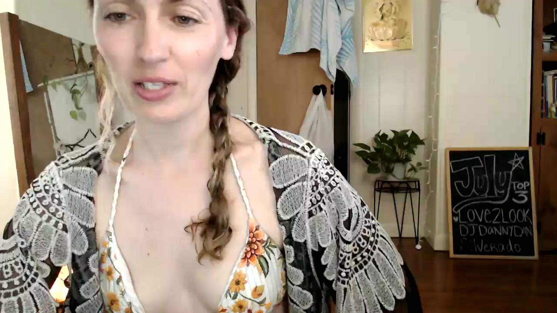 Gallery image thumbnail from WildflowerEm's myfreecams stream on, 07/21/2024, 22:07 image 1 of 20