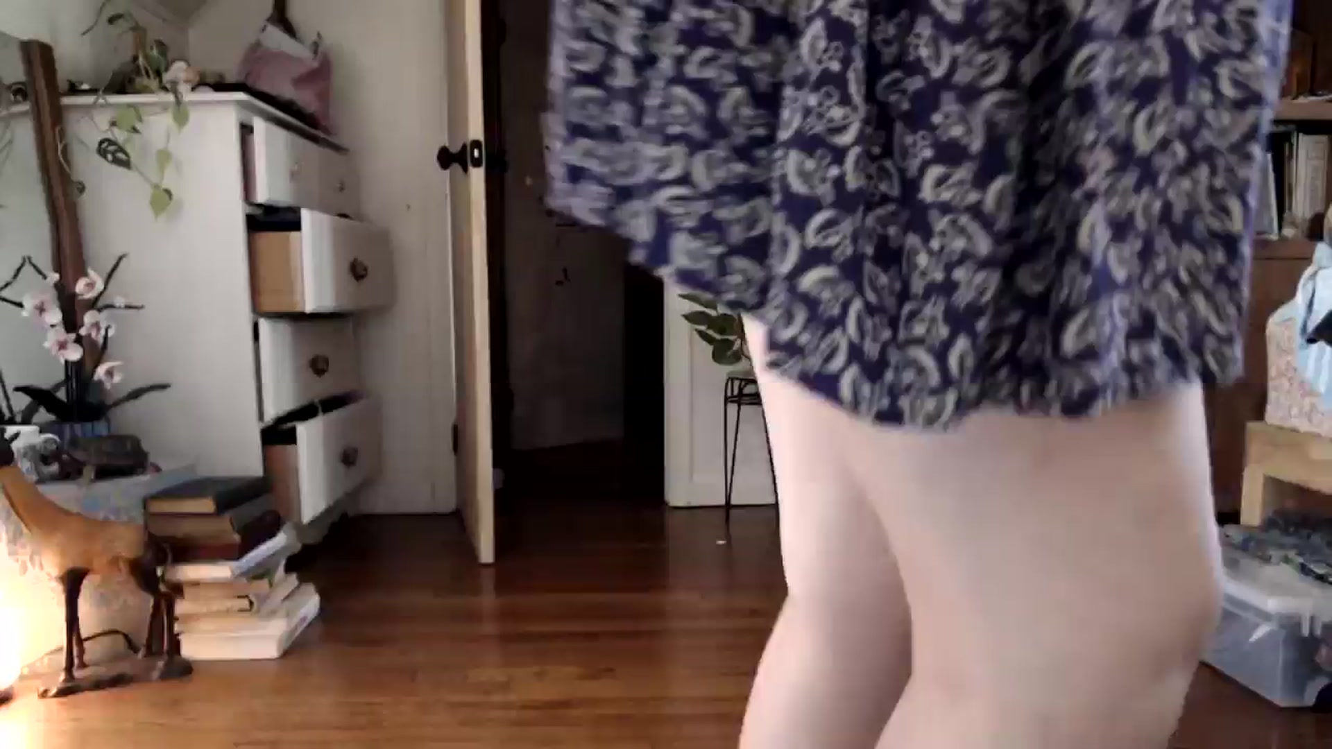 Gallery image thumbnail from WildflowerEm's myfreecams stream on, 07/27/2024, 21:19 image 1 of 20