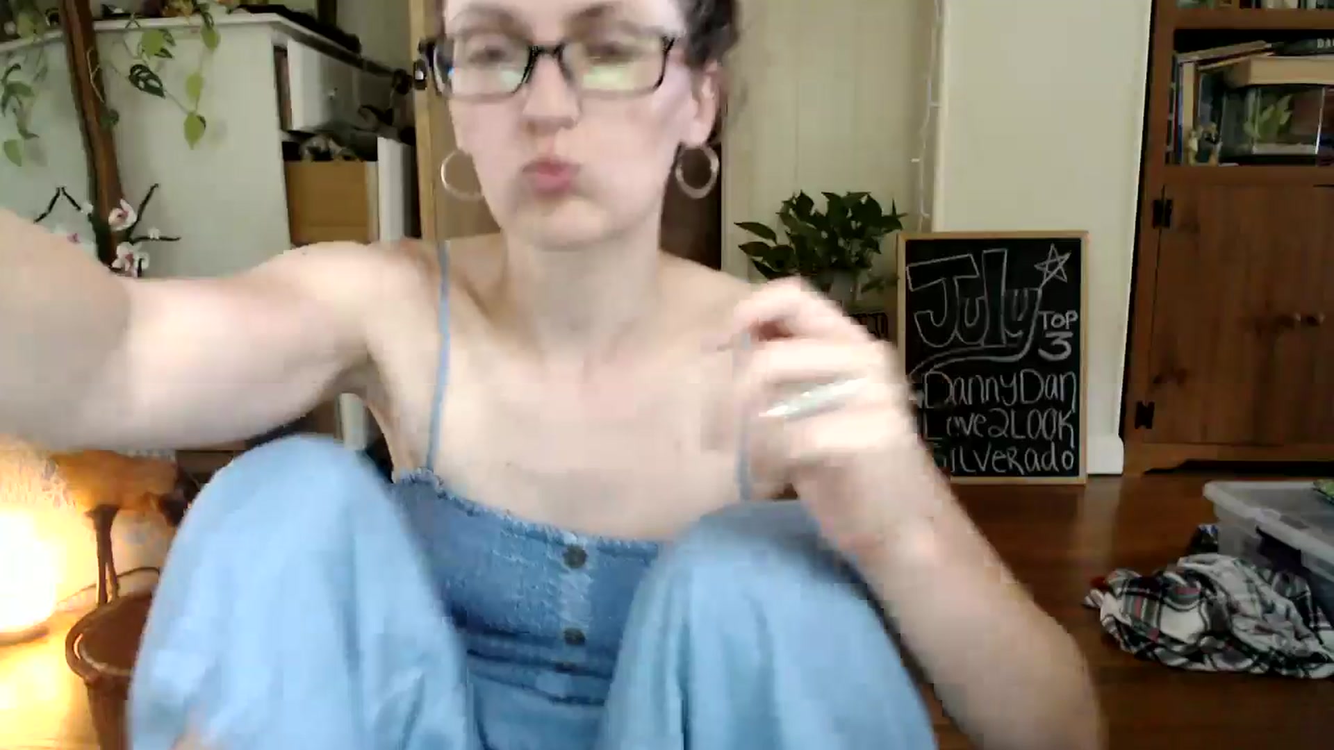 Gallery image thumbnail from WildflowerEm's myfreecams stream on, 07/28/2024, 21:38 image 6 of 20