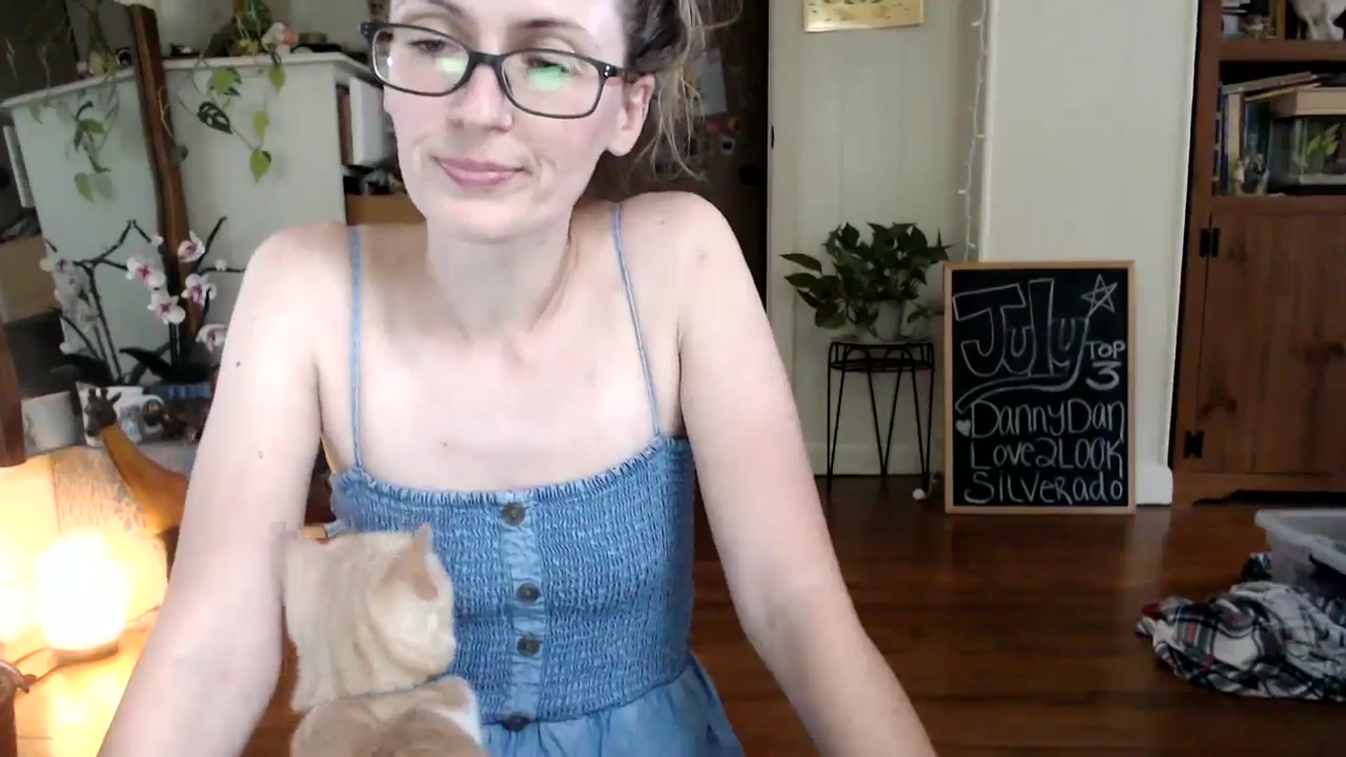 Gallery image thumbnail from WildflowerEm's myfreecams stream on, 07/28/2024, 21:38 image 2 of 20