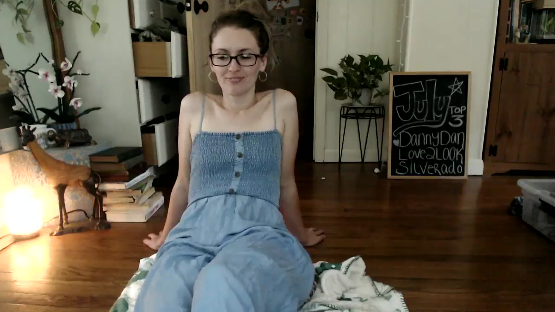 Gallery image thumbnail from WildflowerEm's myfreecams stream on, 07/28/2024, 21:38 image 7 of 20
