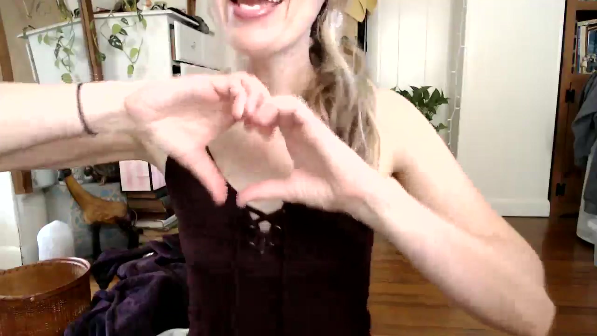 Gallery image thumbnail from WildflowerEm's myfreecams stream on, 08/10/2024, 21:50 image 2 of 20