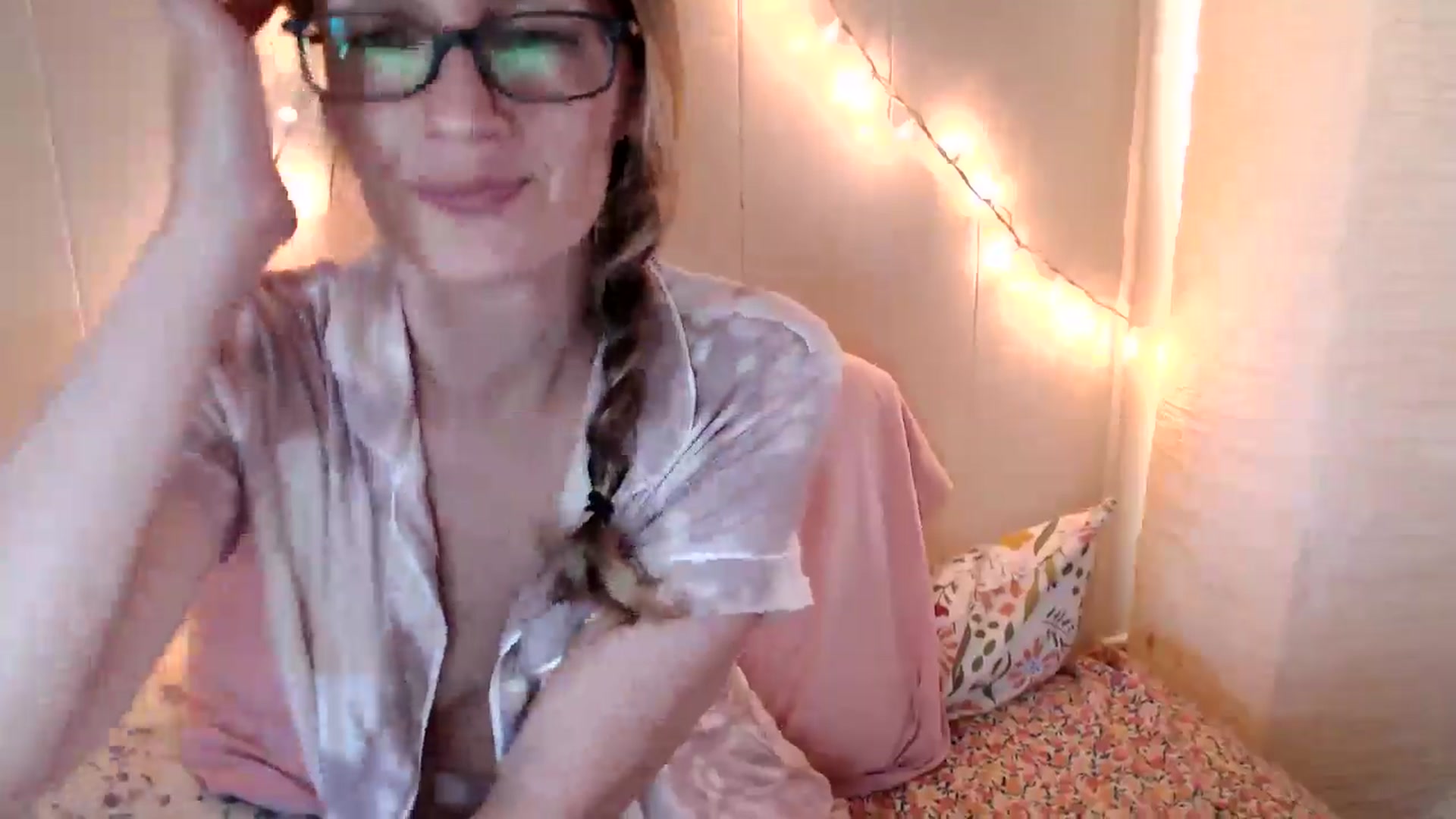 Gallery image thumbnail from WildflowerEm's myfreecams stream on, 08/11/2024, 21:48 image 14 of 20