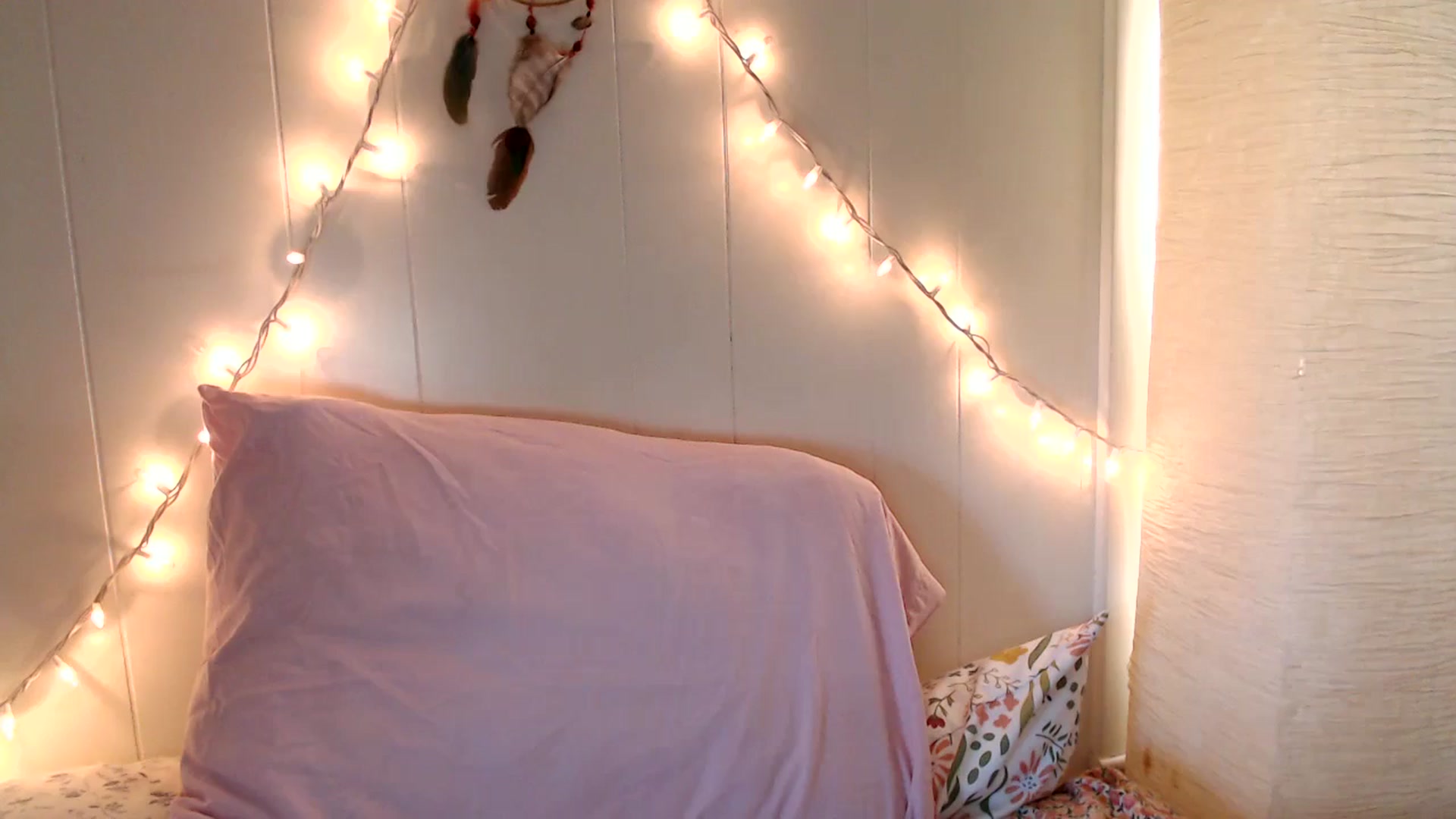 Gallery image thumbnail from WildflowerEm's myfreecams stream on, 08/11/2024, 21:48 image 13 of 20