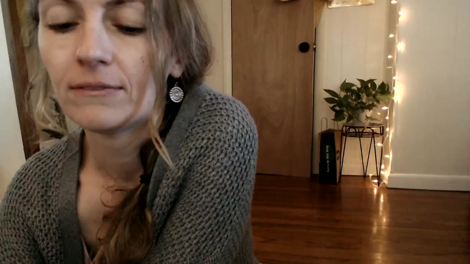 Gallery image thumbnail from WildflowerEm's myfreecams stream on, 09/05/2024, 18:45 image 10 of 20