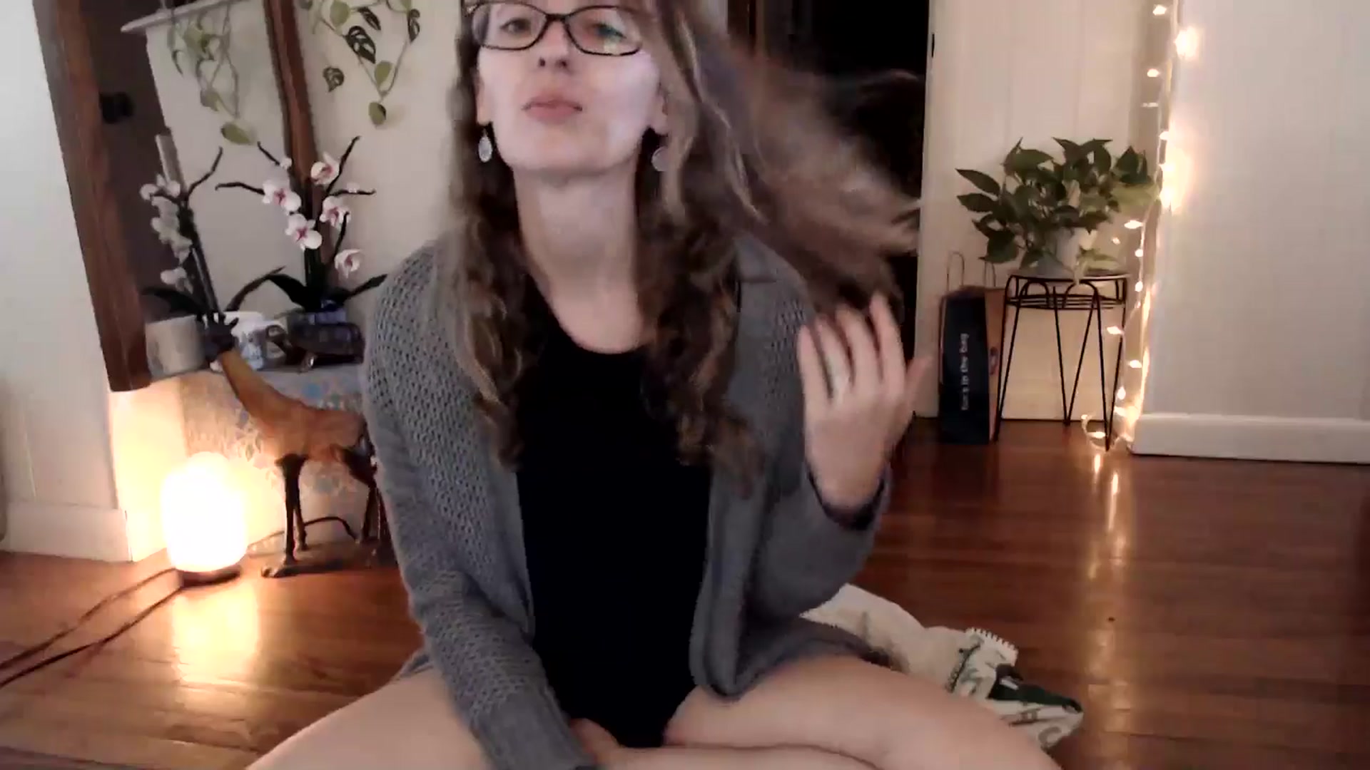 Gallery image thumbnail from WildflowerEm's myfreecams stream on, 09/05/2024, 18:45 image 4 of 20