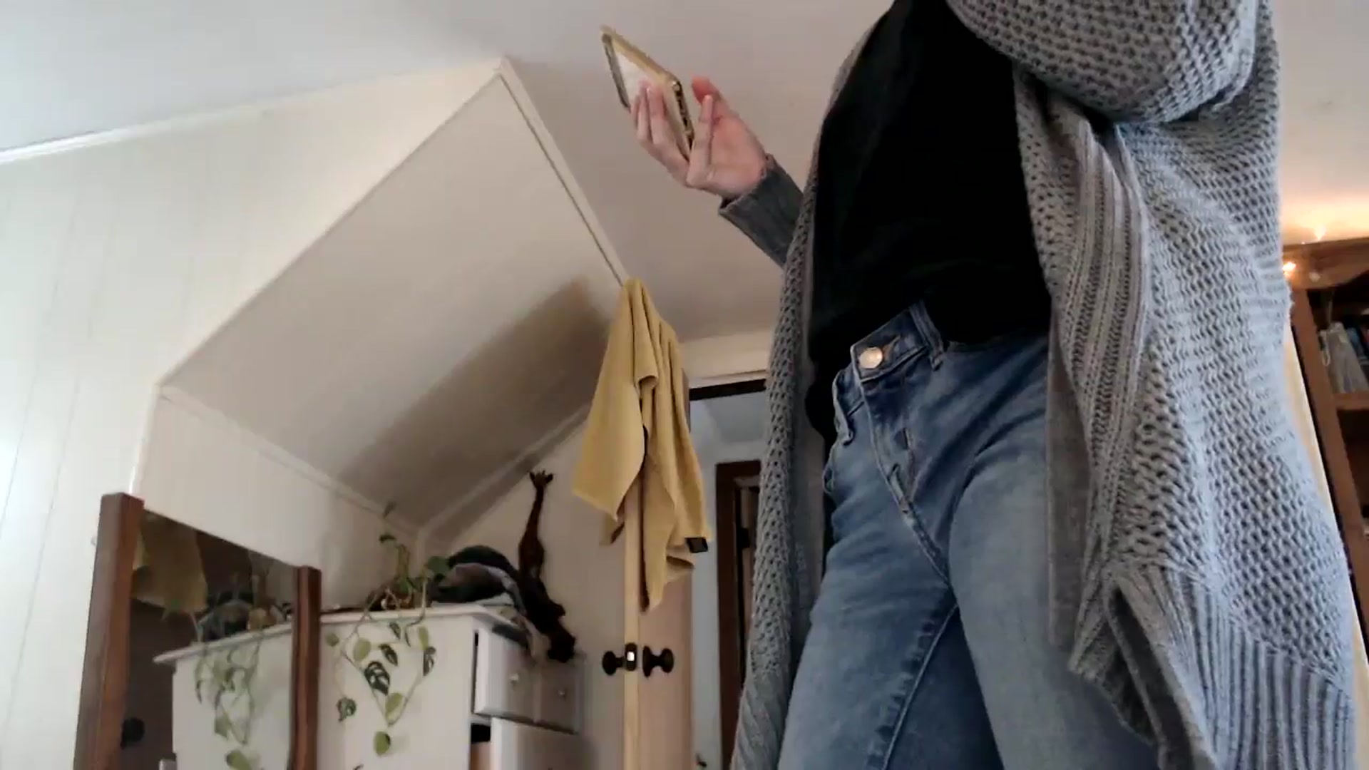 Gallery image thumbnail from WildflowerEm's myfreecams stream on, 09/05/2024, 18:45 image 3 of 20