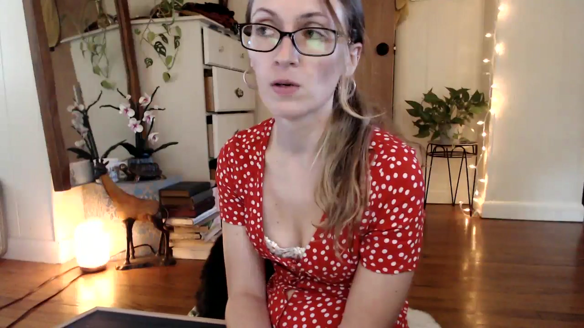 Gallery image thumbnail from WildflowerEm's myfreecams stream on, 09/08/2024, 22:19 image 7 of 20