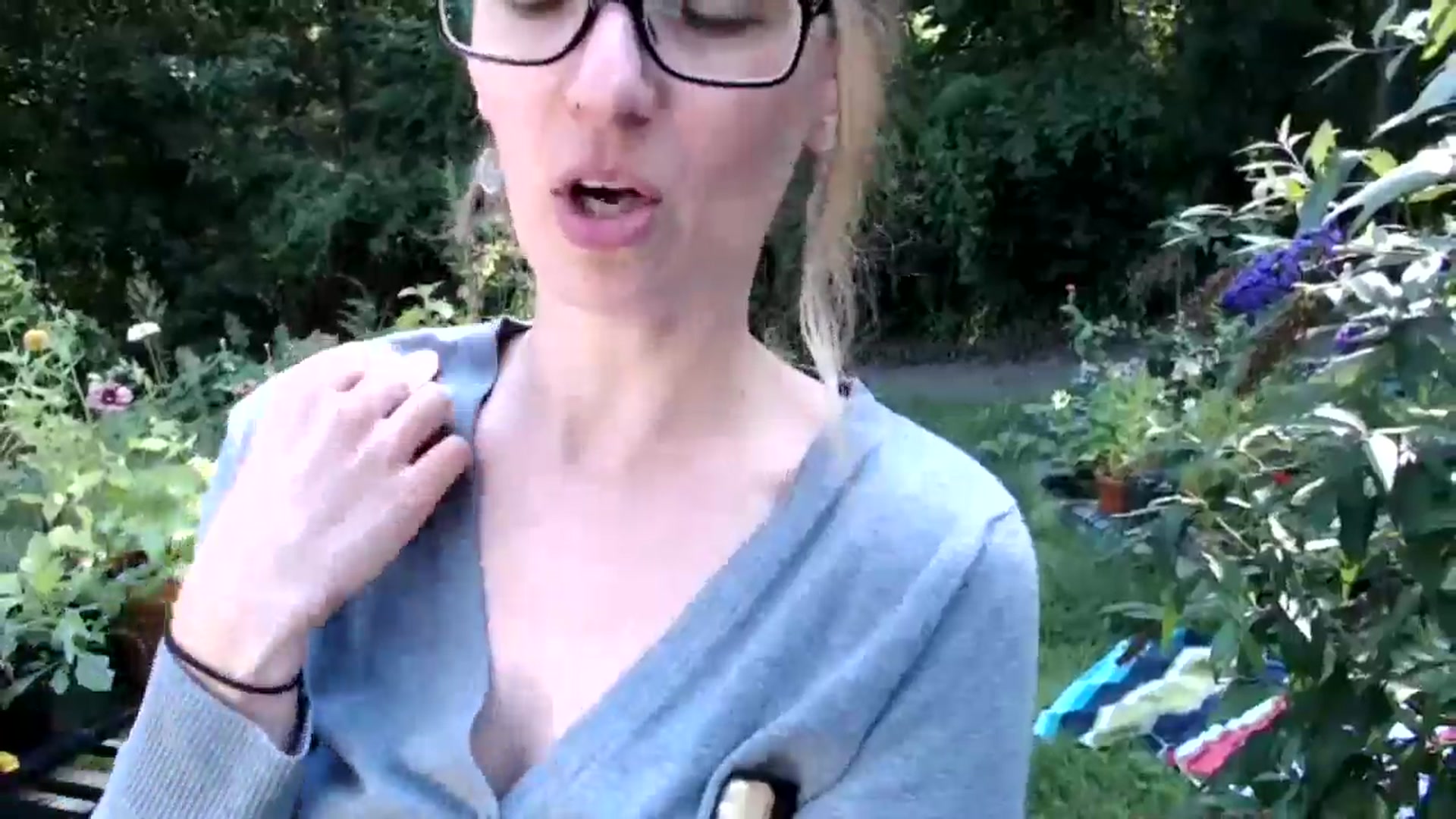 Gallery image thumbnail from WildflowerEm's myfreecams stream on, 09/12/2024, 18:30 image 9 of 20