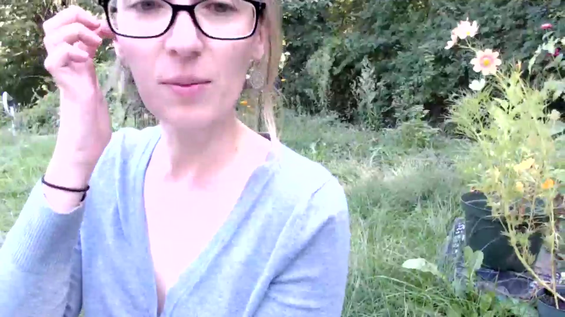 Gallery image thumbnail from WildflowerEm's myfreecams stream on, 09/12/2024, 18:30 image 4 of 20