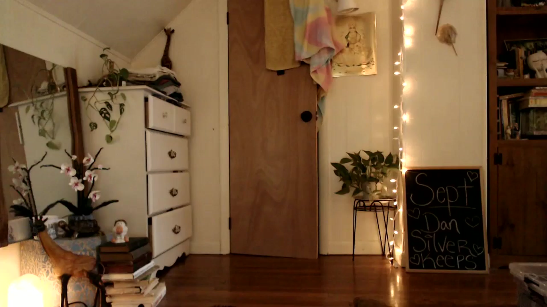 Gallery image thumbnail from WildflowerEm's myfreecams stream on, 09/19/2024, 19:05 image 13 of 20