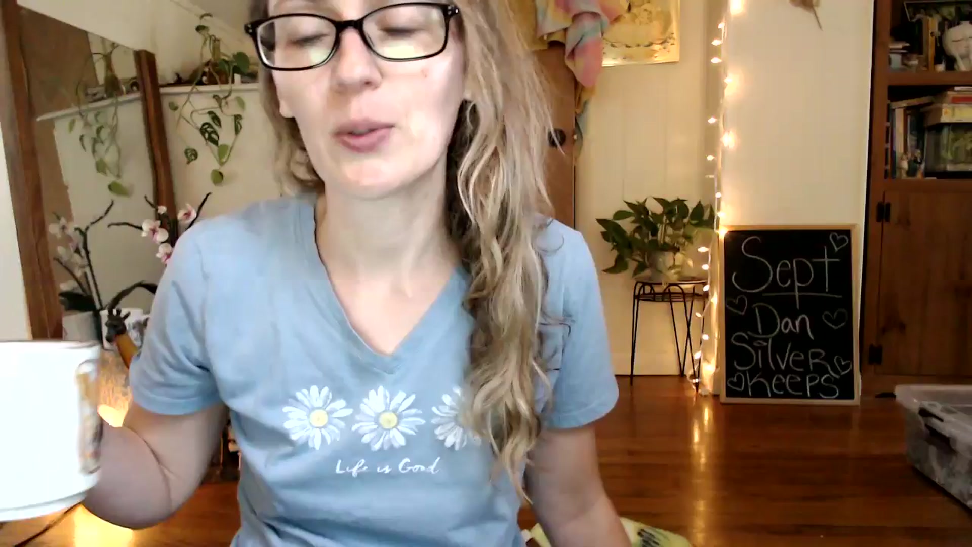 Gallery image thumbnail from WildflowerEm's myfreecams stream on, 09/19/2024, 19:05 image 1 of 20