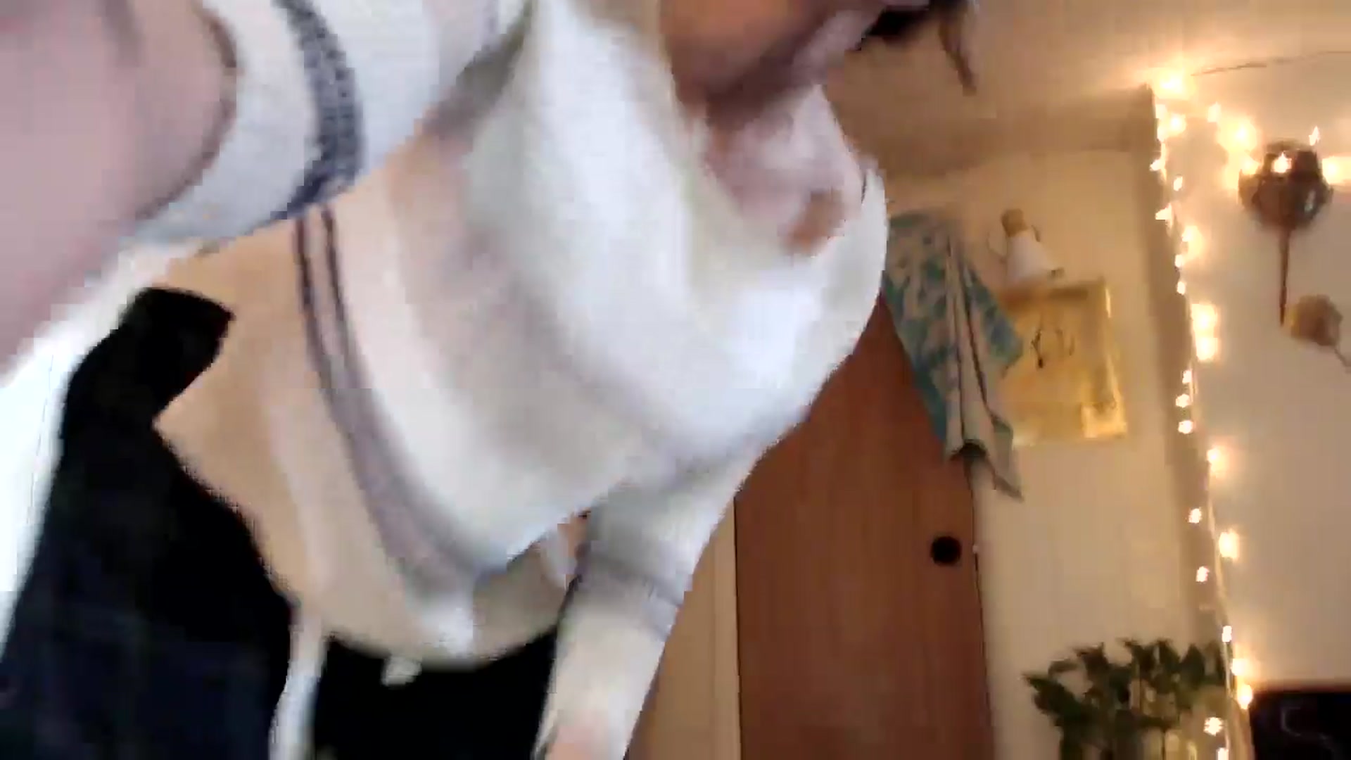 Gallery image thumbnail from WildflowerEm's myfreecams stream on, 09/29/2024, 22:11 image 8 of 20