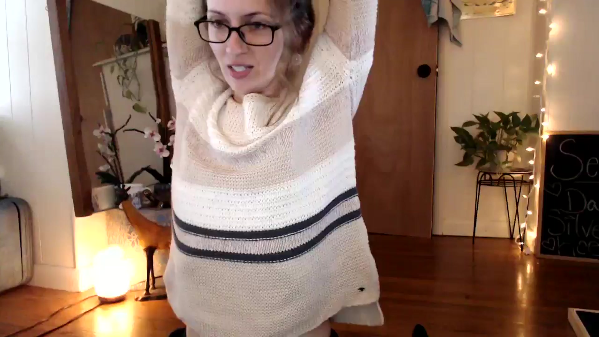 Gallery image thumbnail from WildflowerEm's myfreecams stream on, 09/29/2024, 22:11 image 6 of 20