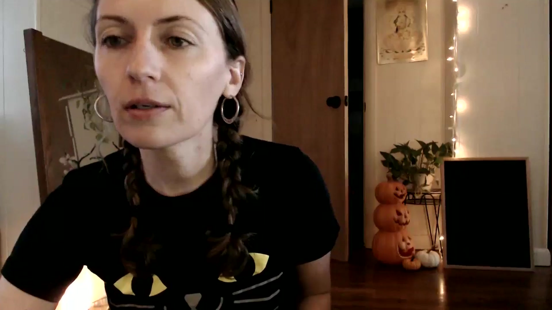 Gallery image thumbnail from WildflowerEm's myfreecams stream on, 10/03/2024, 18:51 image 10 of 20