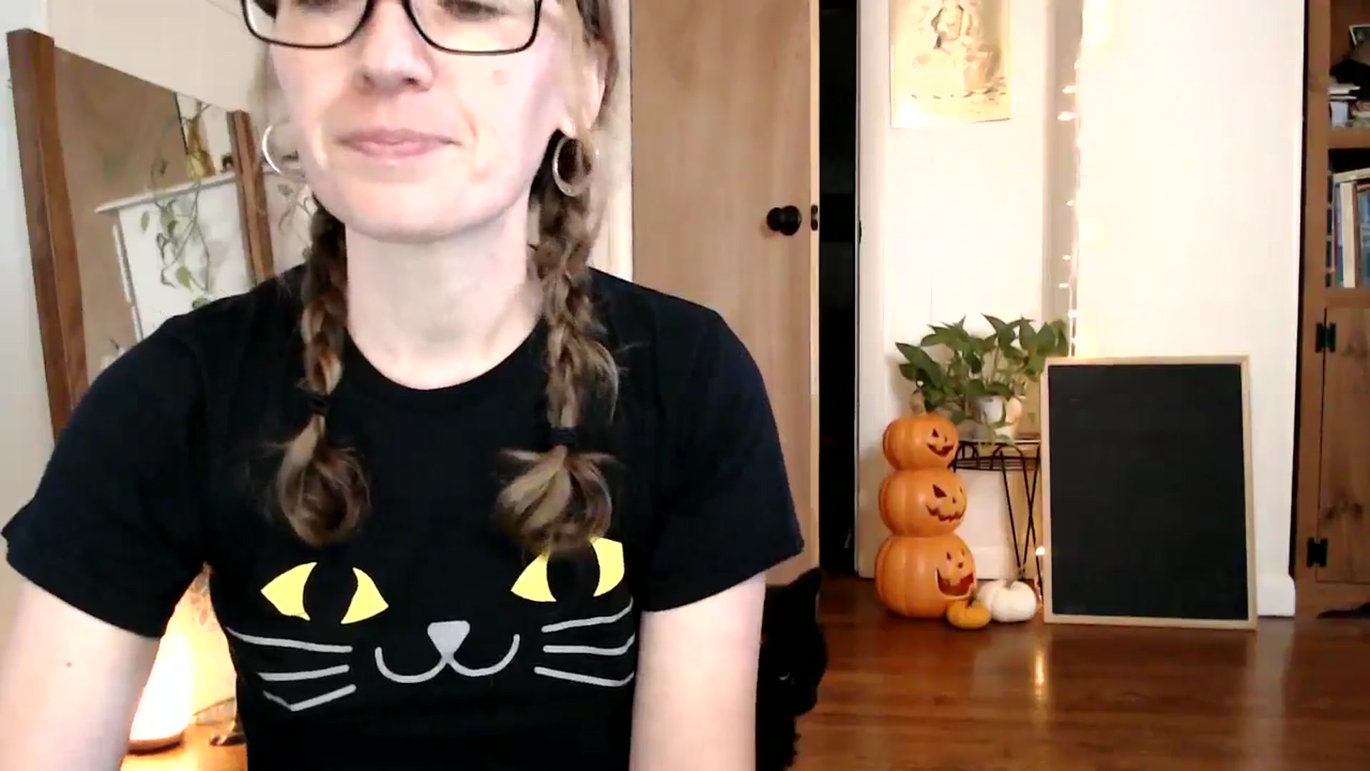 Gallery image thumbnail from WildflowerEm's myfreecams stream on, 10/03/2024, 18:51 image 6 of 20