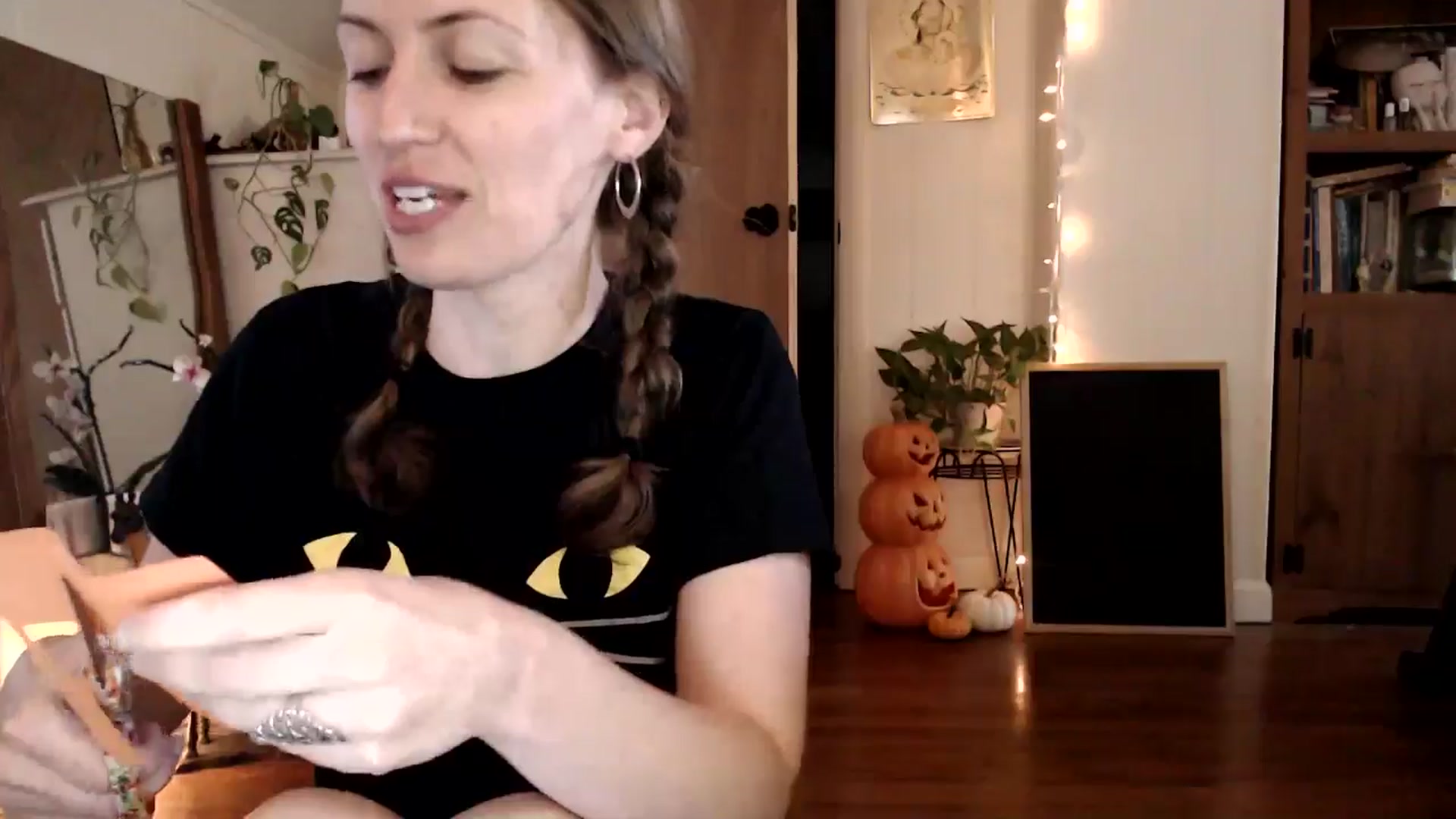 Gallery image thumbnail from WildflowerEm's myfreecams stream on, 10/03/2024, 18:51 image 12 of 20