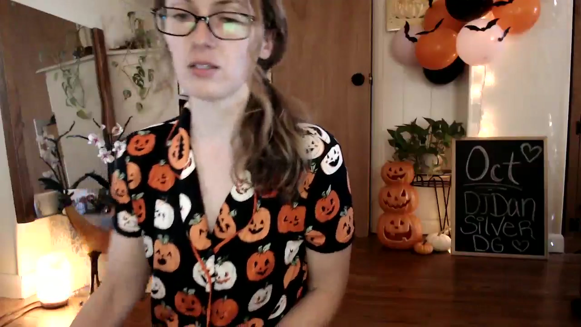 Gallery image thumbnail from WildflowerEm's myfreecams stream on, 10/15/2024, 18:12 image 16 of 20