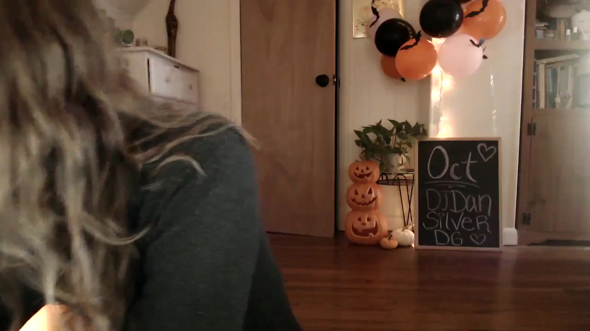 Gallery image thumbnail from WildflowerEm's myfreecams stream on, 10/17/2024, 19:06 image 2 of 20