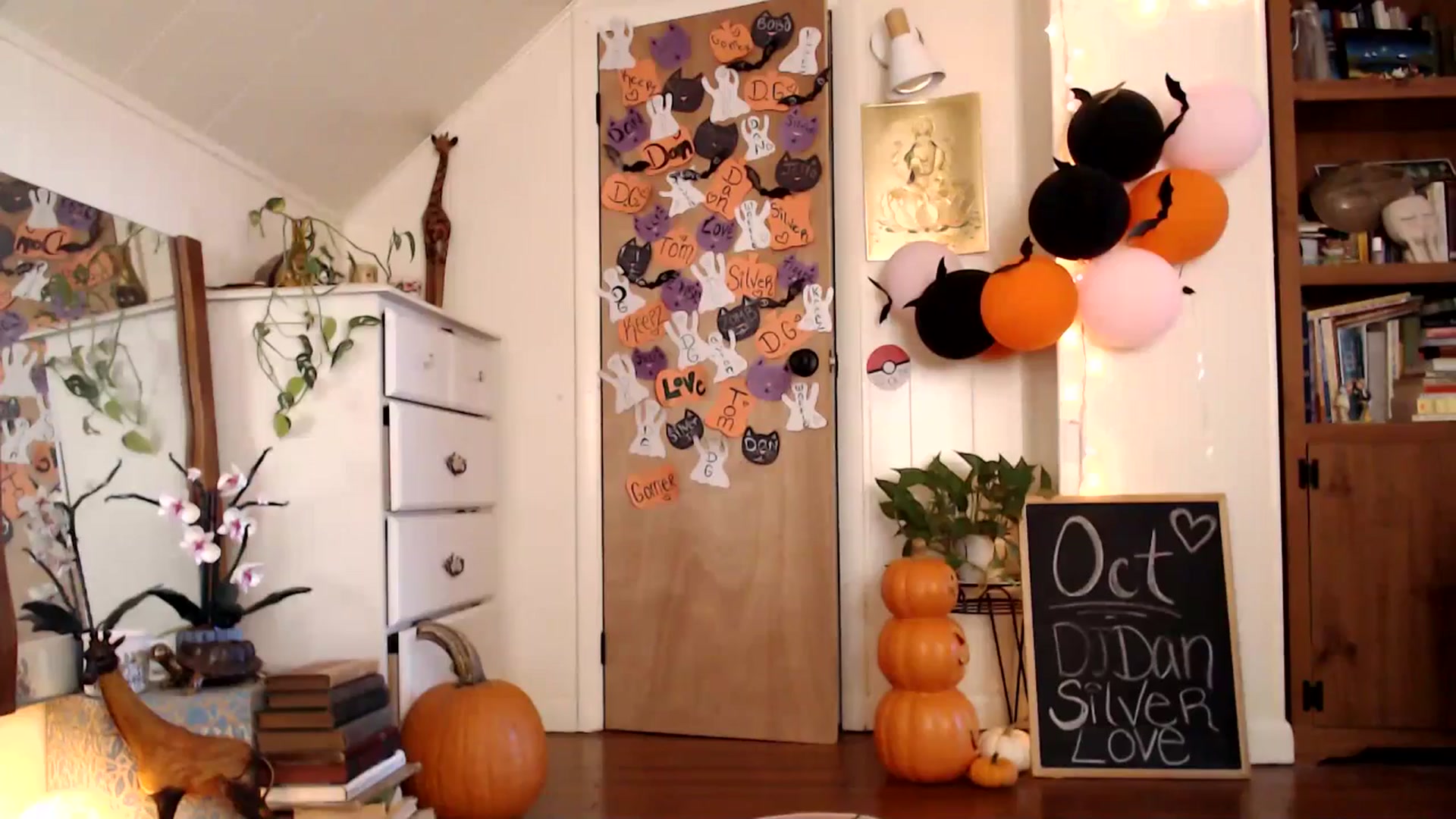 Gallery image thumbnail from WildflowerEm's myfreecams stream on, 10/27/2024, 22:30 image 7 of 20