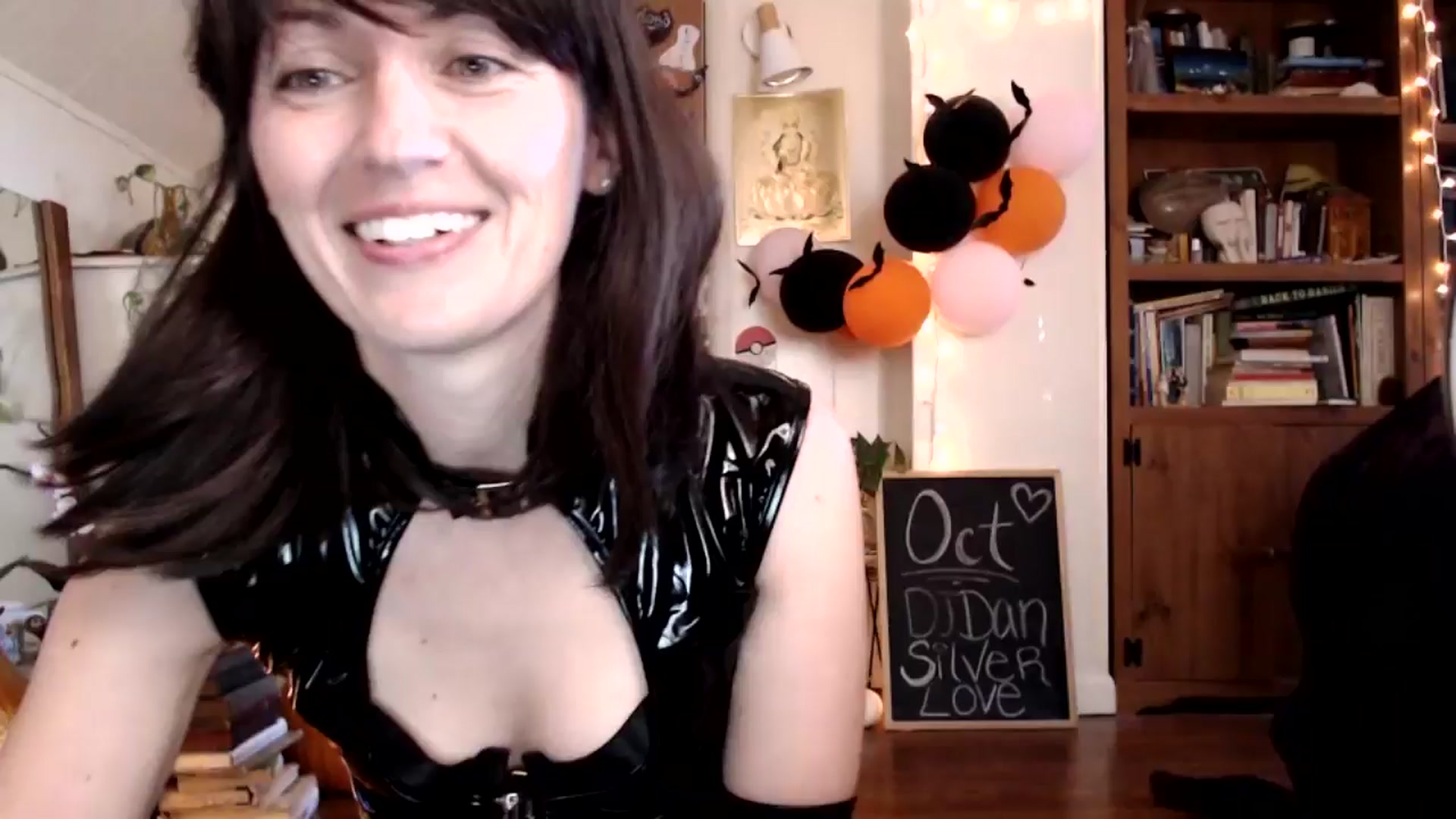 Gallery image thumbnail from WildflowerEm's myfreecams stream on, 10/27/2024, 22:30 image 1 of 20