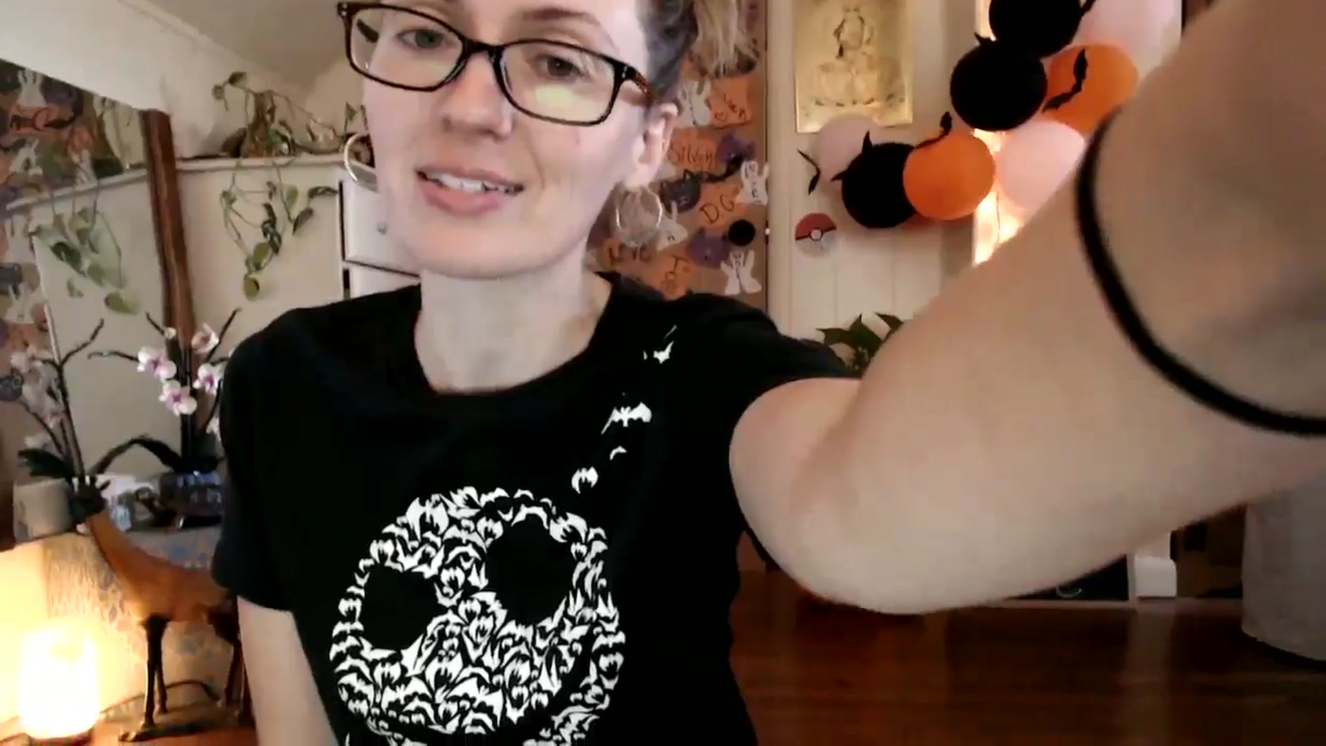 Gallery image thumbnail from WildflowerEm's myfreecams stream on, 10/28/2024, 17:12 image 5 of 20