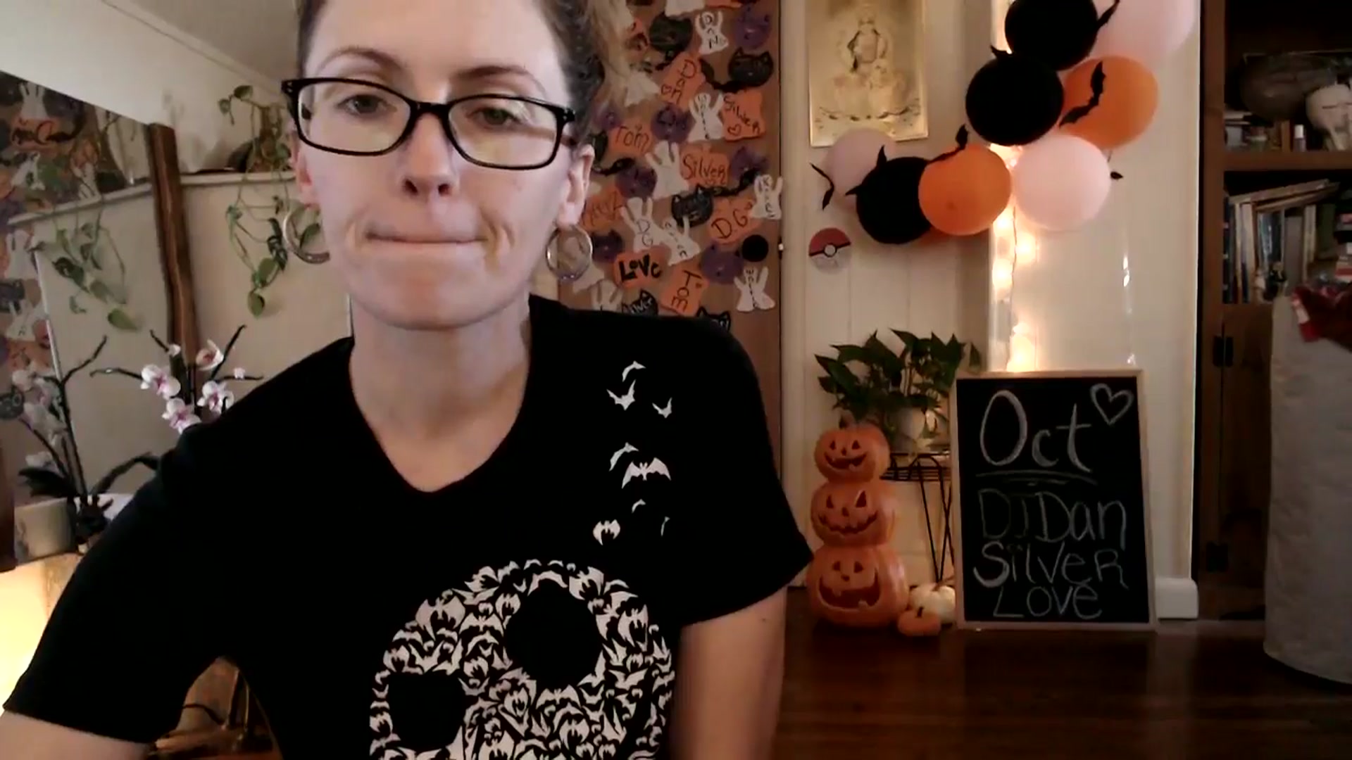 Gallery image thumbnail from WildflowerEm's myfreecams stream on, 10/28/2024, 17:12 image 17 of 20
