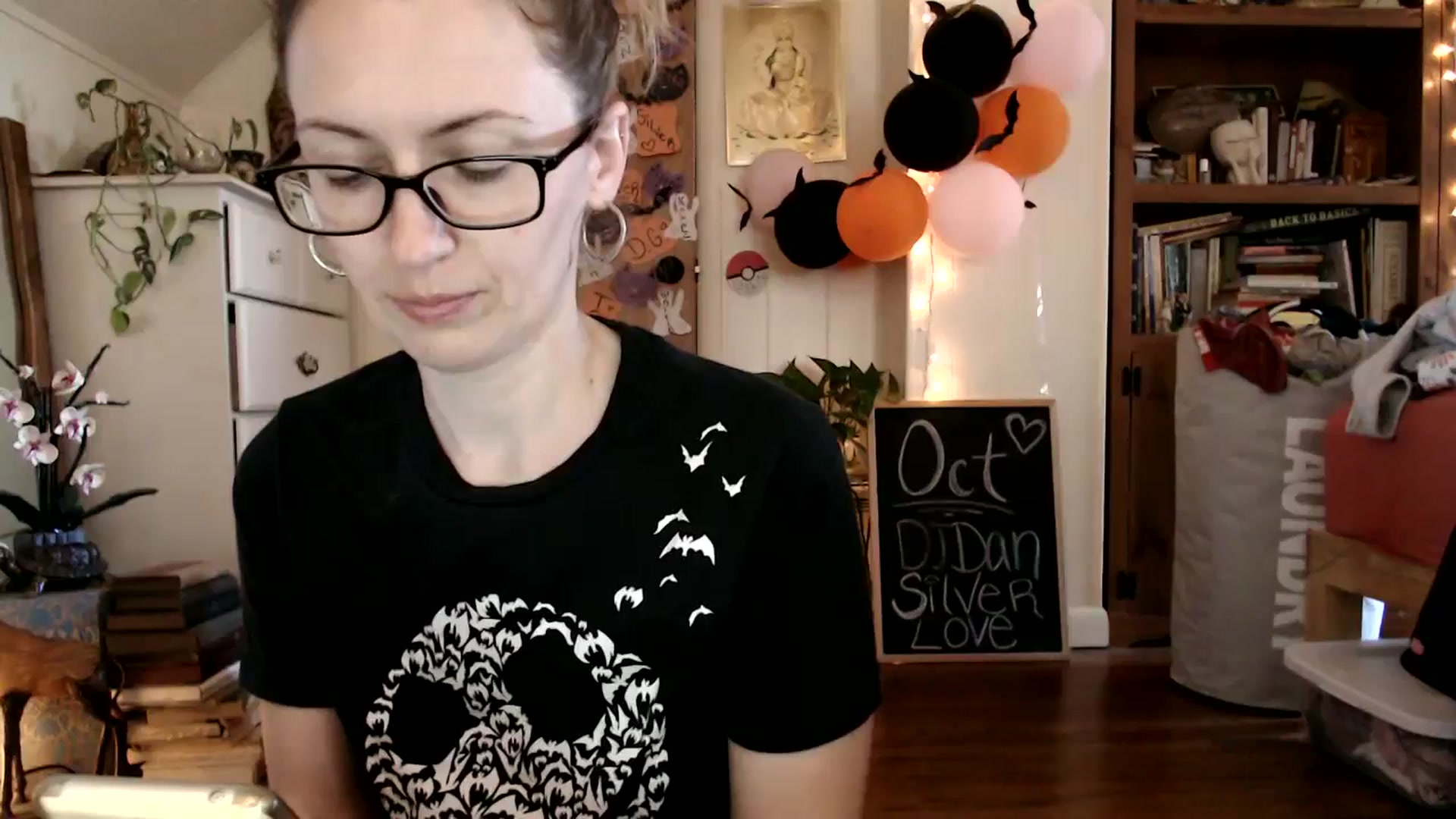 Gallery image thumbnail from WildflowerEm's myfreecams stream on, 10/28/2024, 17:12 image 1 of 20